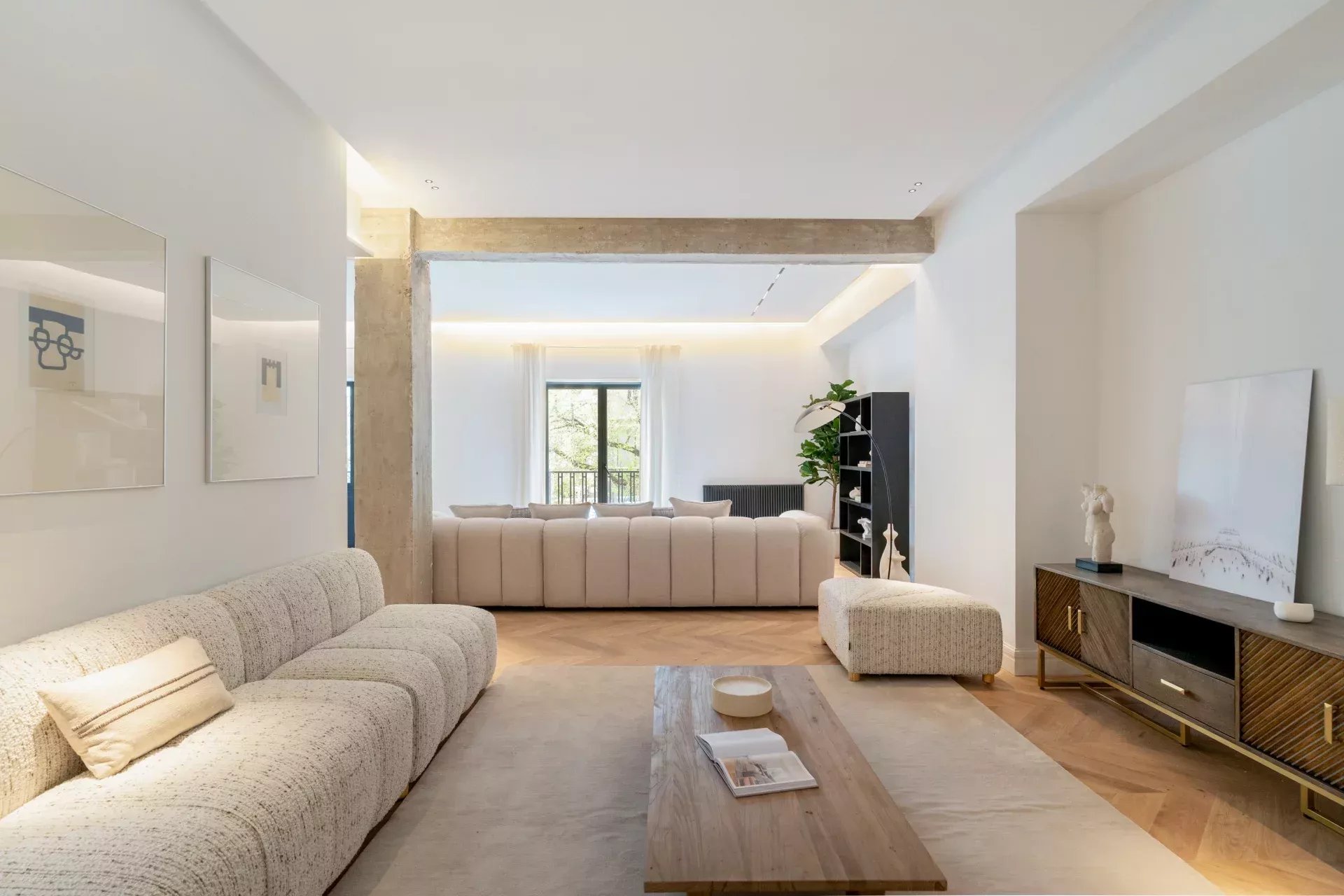 Brand New Exclusive Luxury Property on the Golden Mile - picture 21