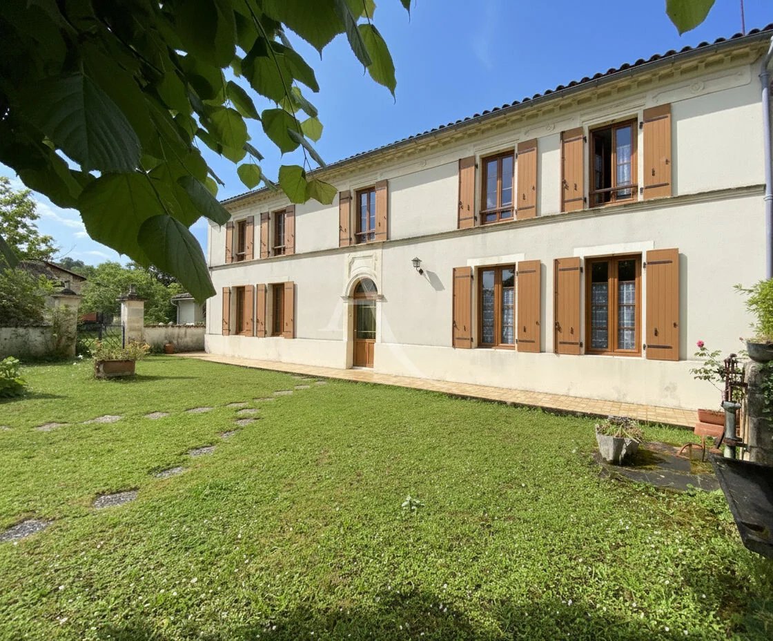 Maison de165m2 + pièce indépendante de 58m2