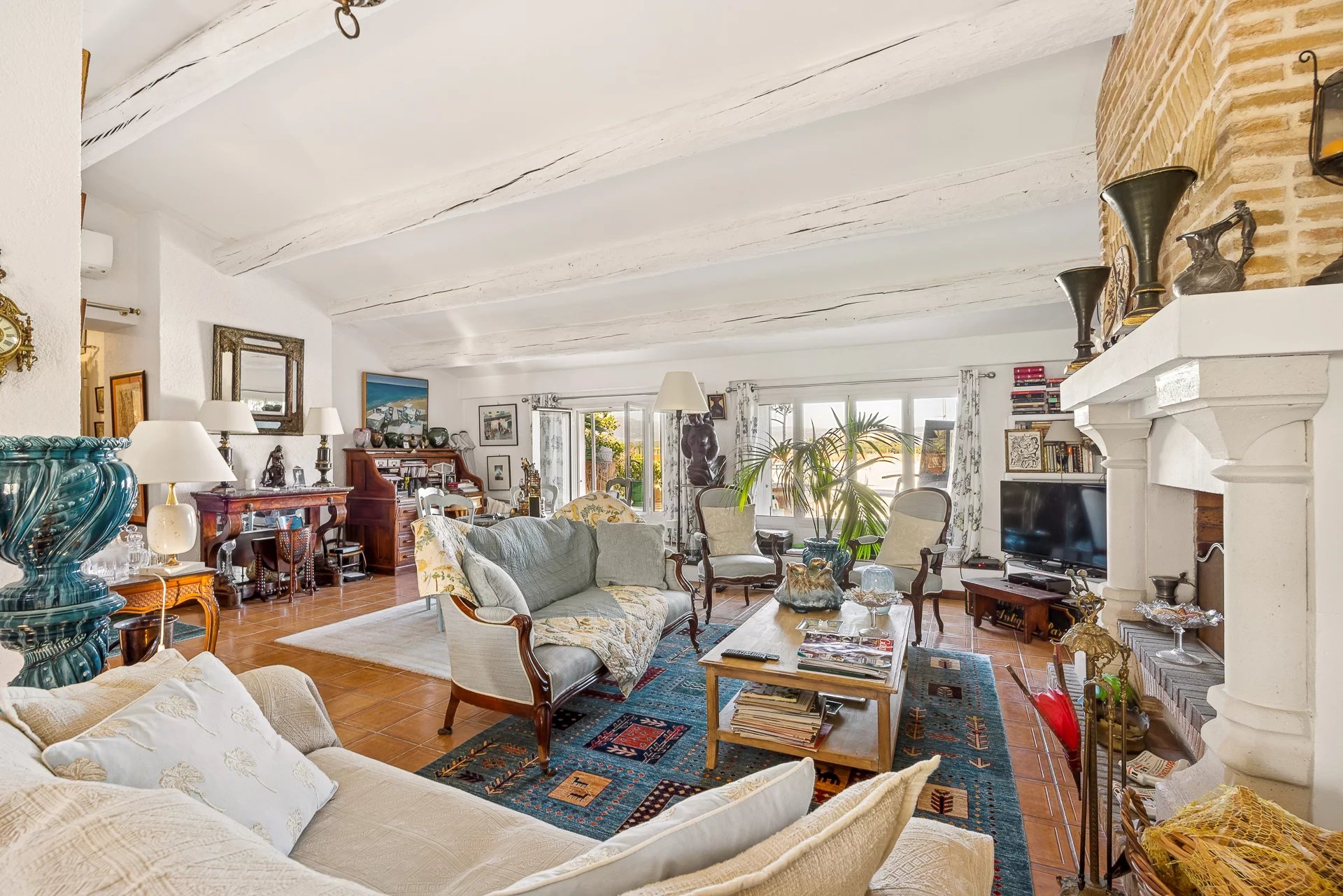 Appartement d’exception – Vieille Ville d’Antibes – Dernier étage – Terrasses – Vue panoramique