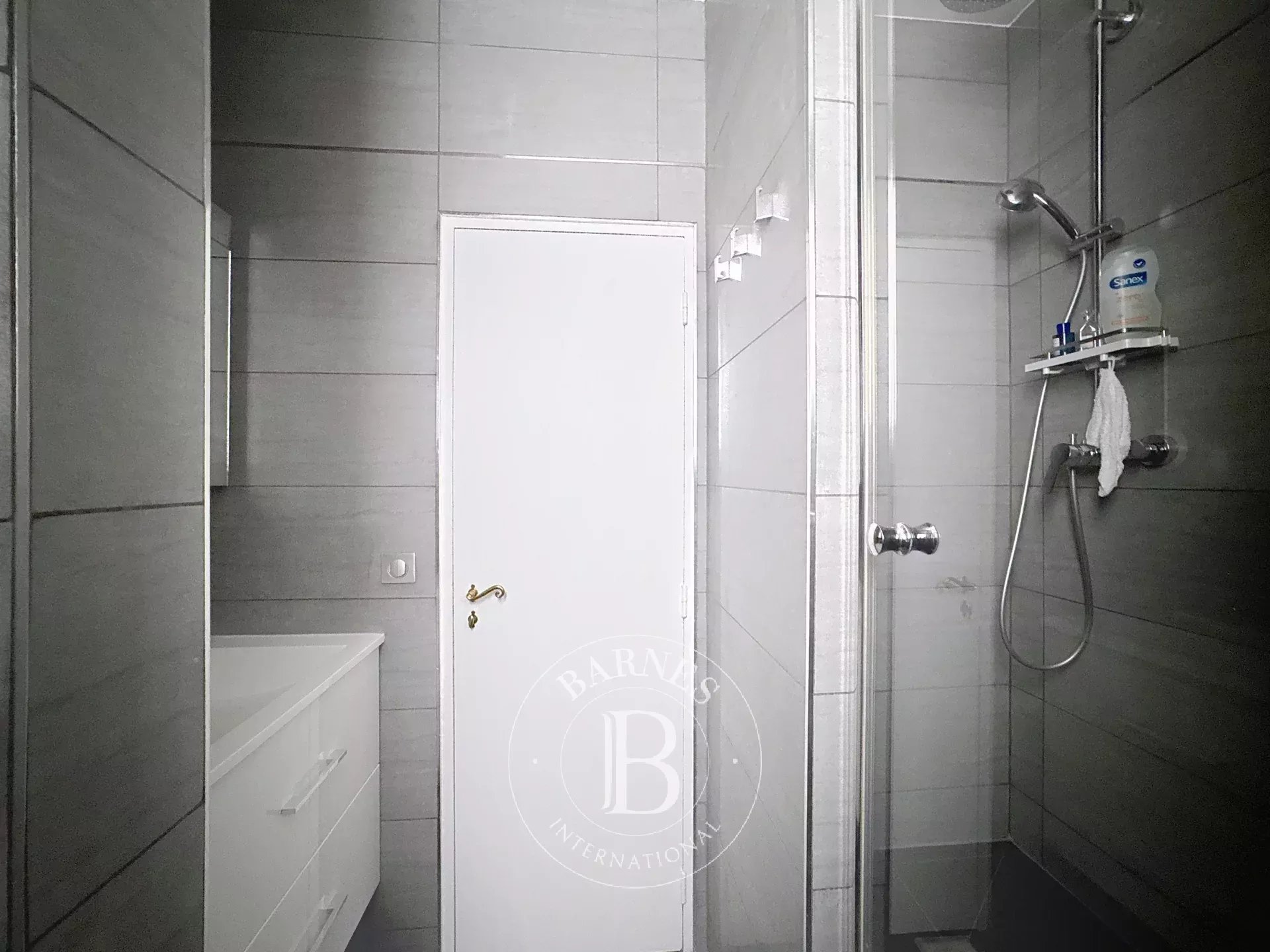 Daire Paris 8ème - picture 10