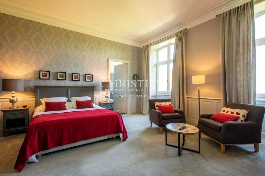 11 Bedroom Chateau's Image 12