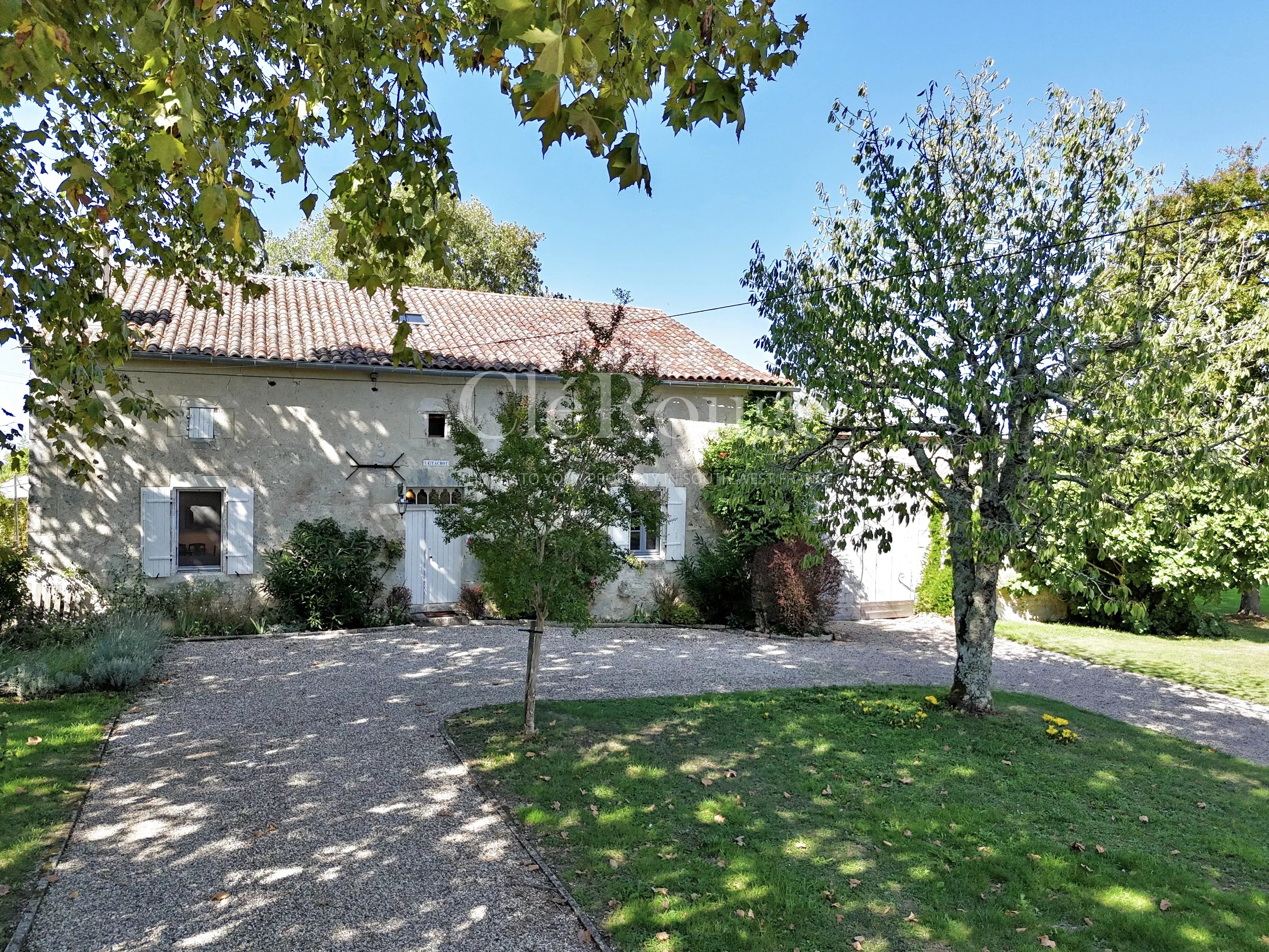 House in Duras - view 1