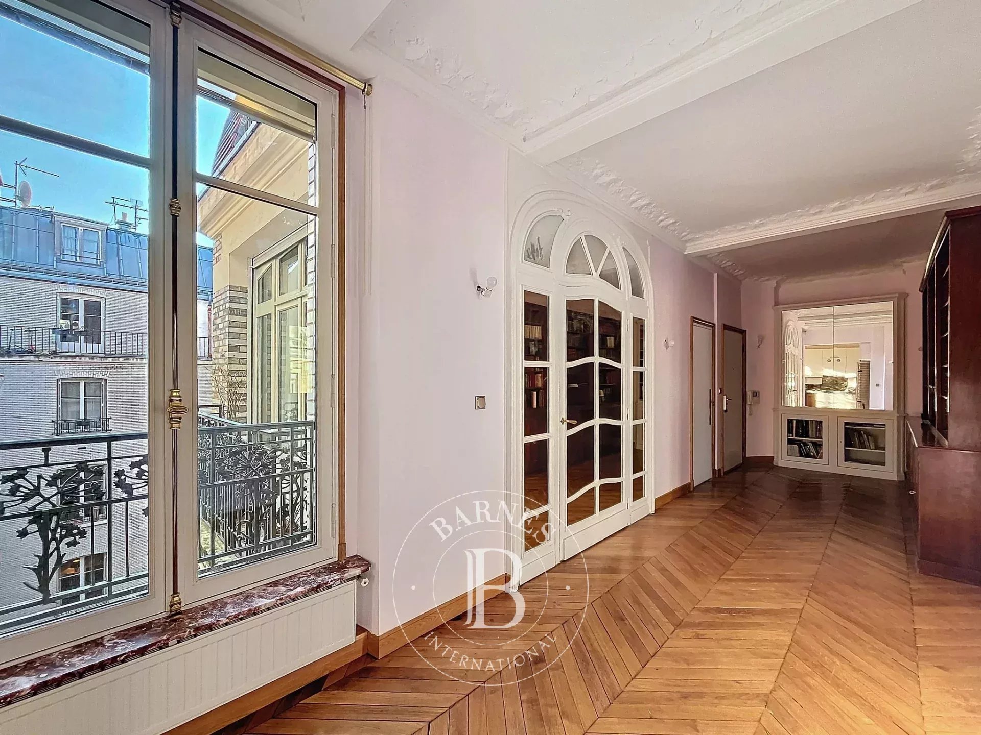 Daire Paris 8ème - picture 6