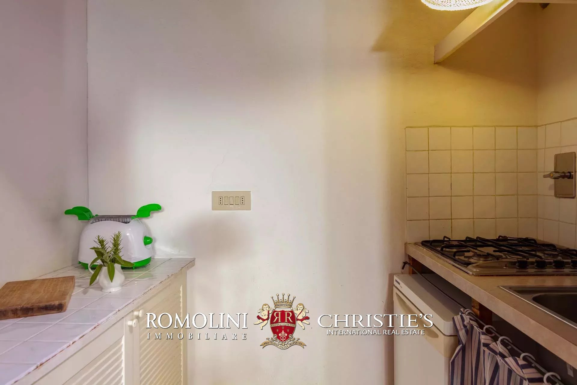 11 Bedroom Villa/Townhouse's Image 56