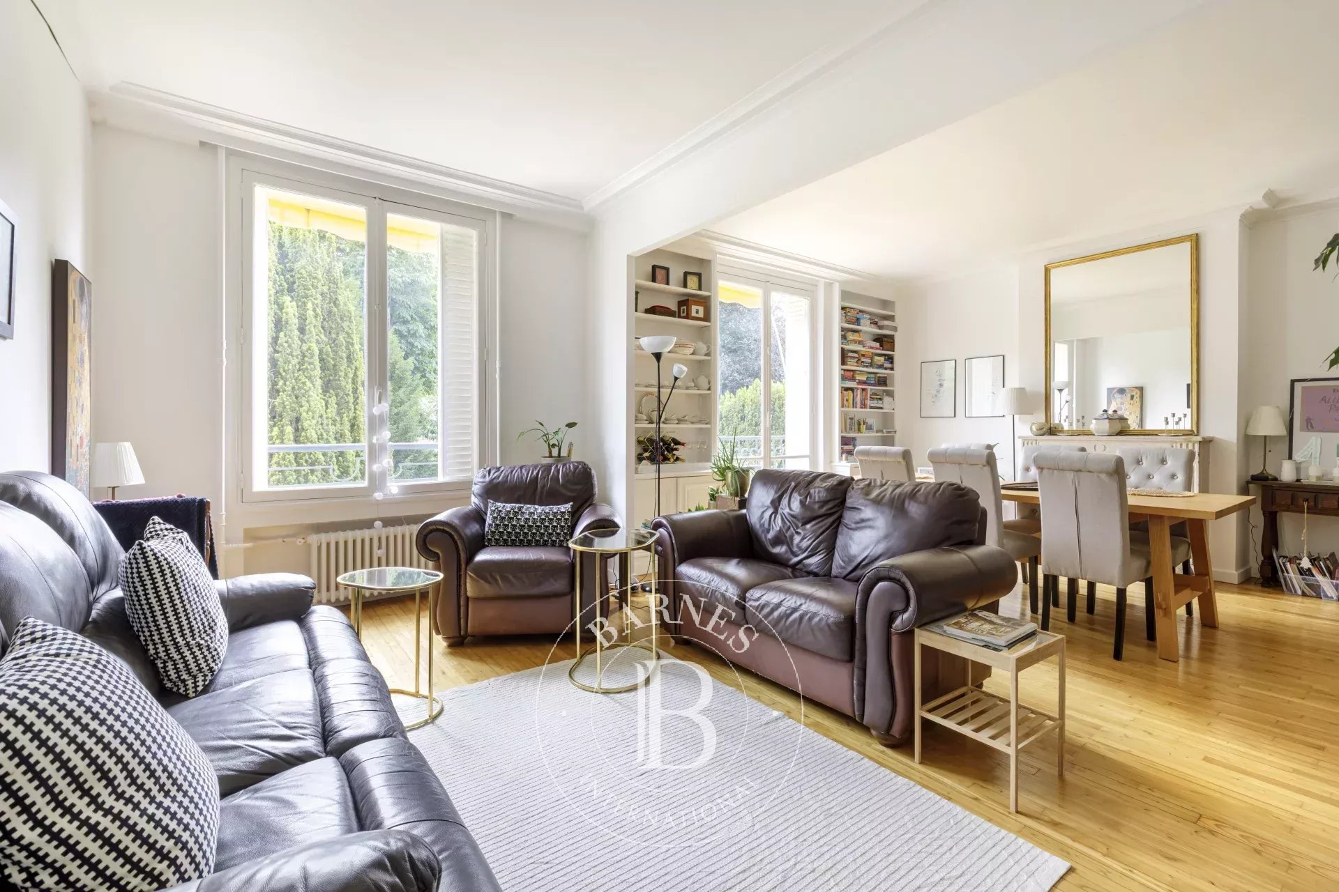 Exclusive listing - Neuilly - Mairie-Mermoz - 3-bed apartment - Clear views