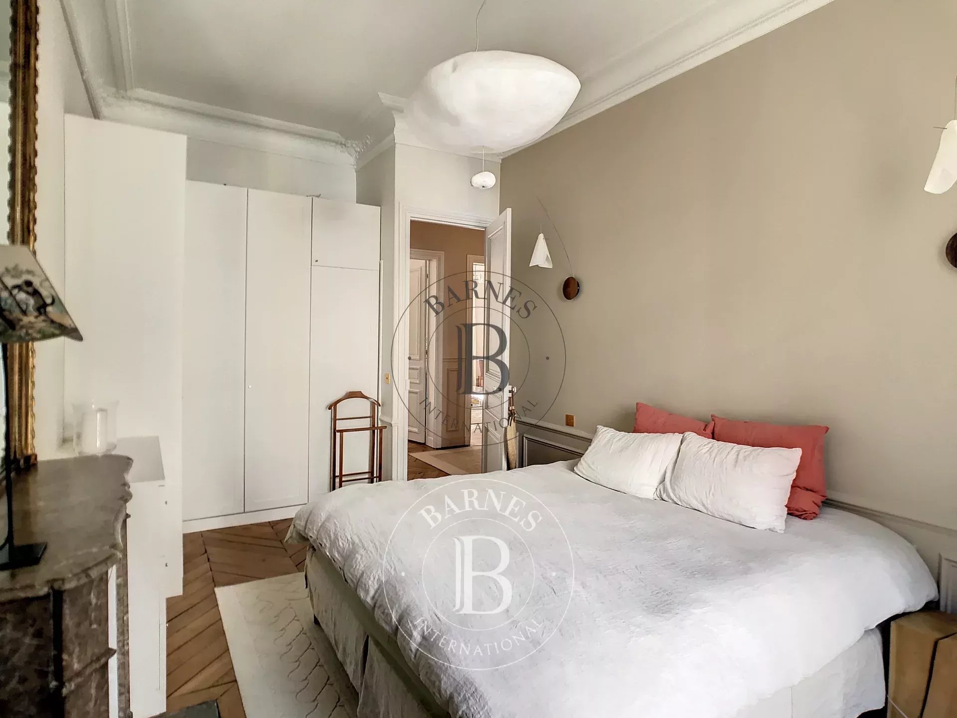 Daire Paris 8ème - picture 6