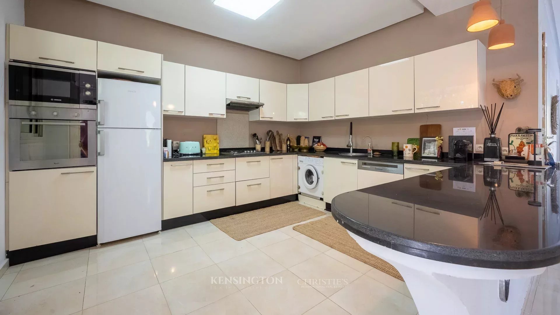 9 Bedroom Villa/Townhouse's Image 27
