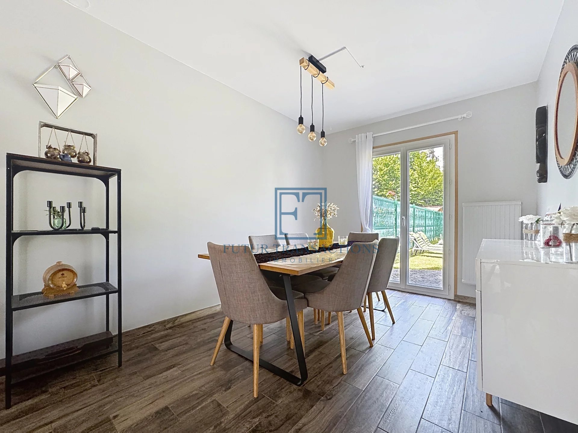 Maison familiale 5 chambres à Élancourt