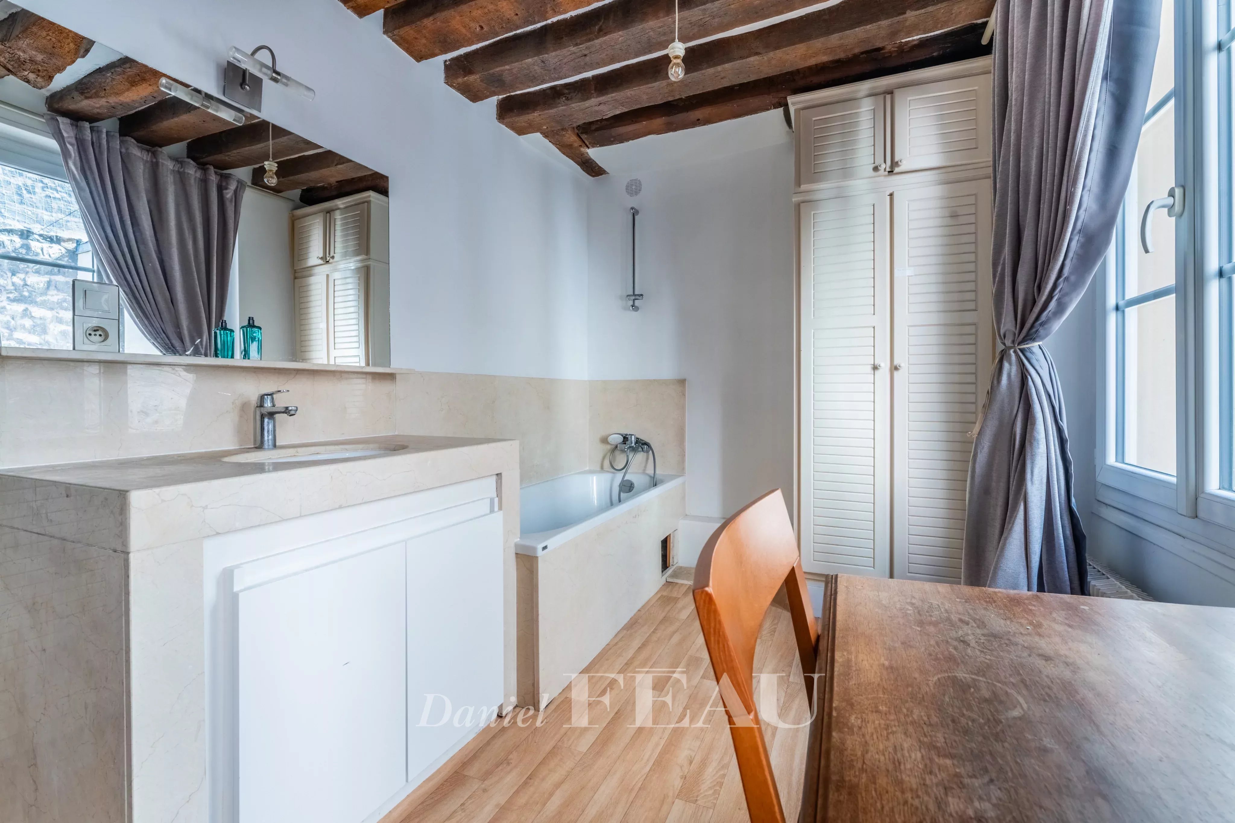 Sale Apartment Paris 7th