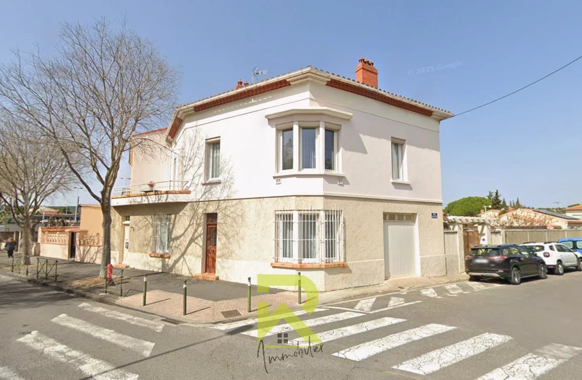 Maison avec jardin et accès véhicules   proche centre