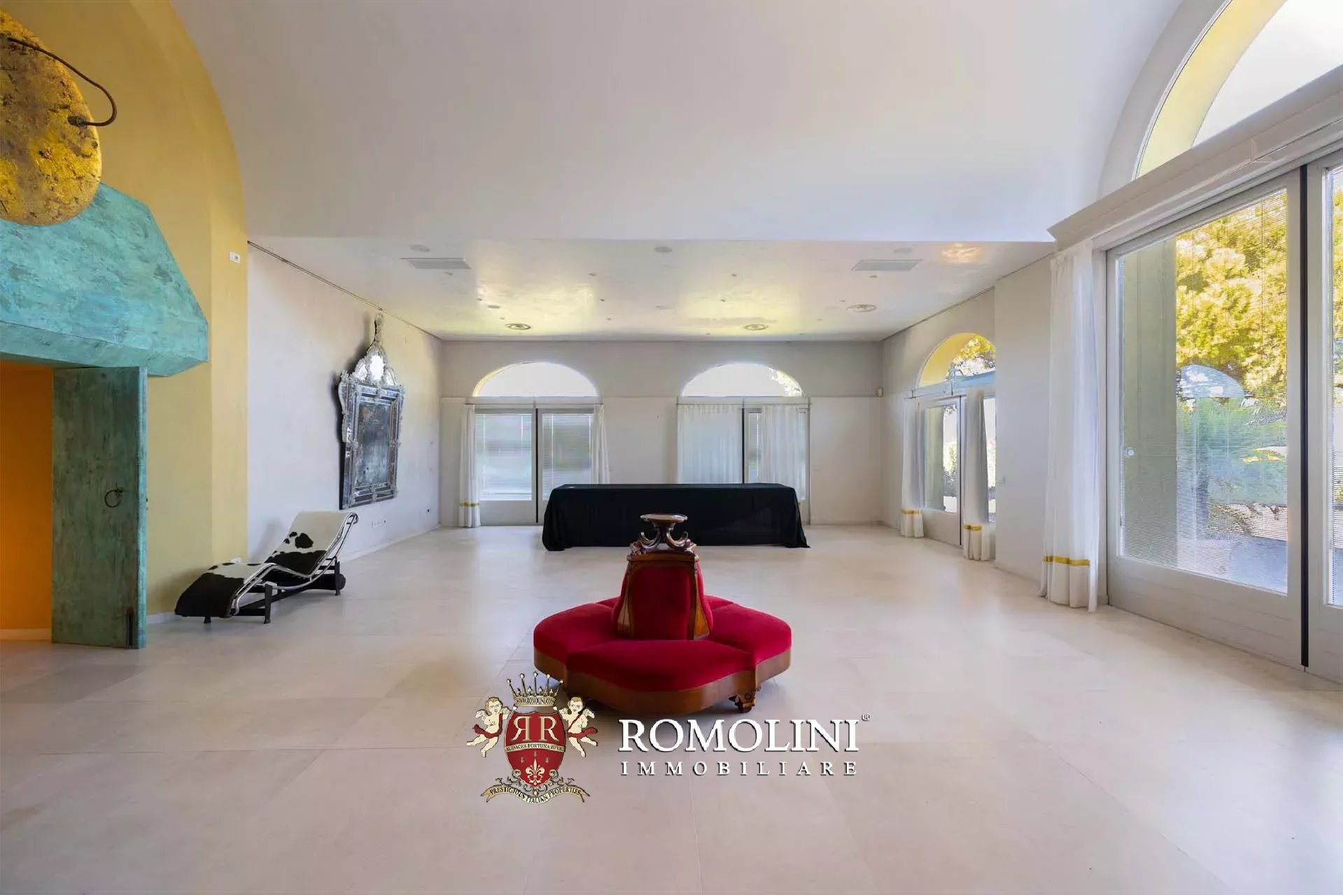 12 Bedroom Villa/Townhouse's Image 100