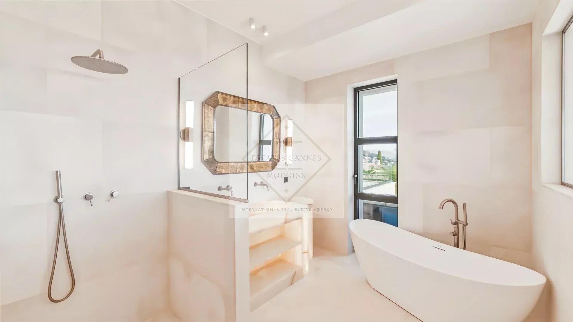 SUPER CANNES — EXCEPTIONAL BRAND-NEW CONTEMPORARY VILLA WITH PANORAMIC SEA VIEWS — photo 26