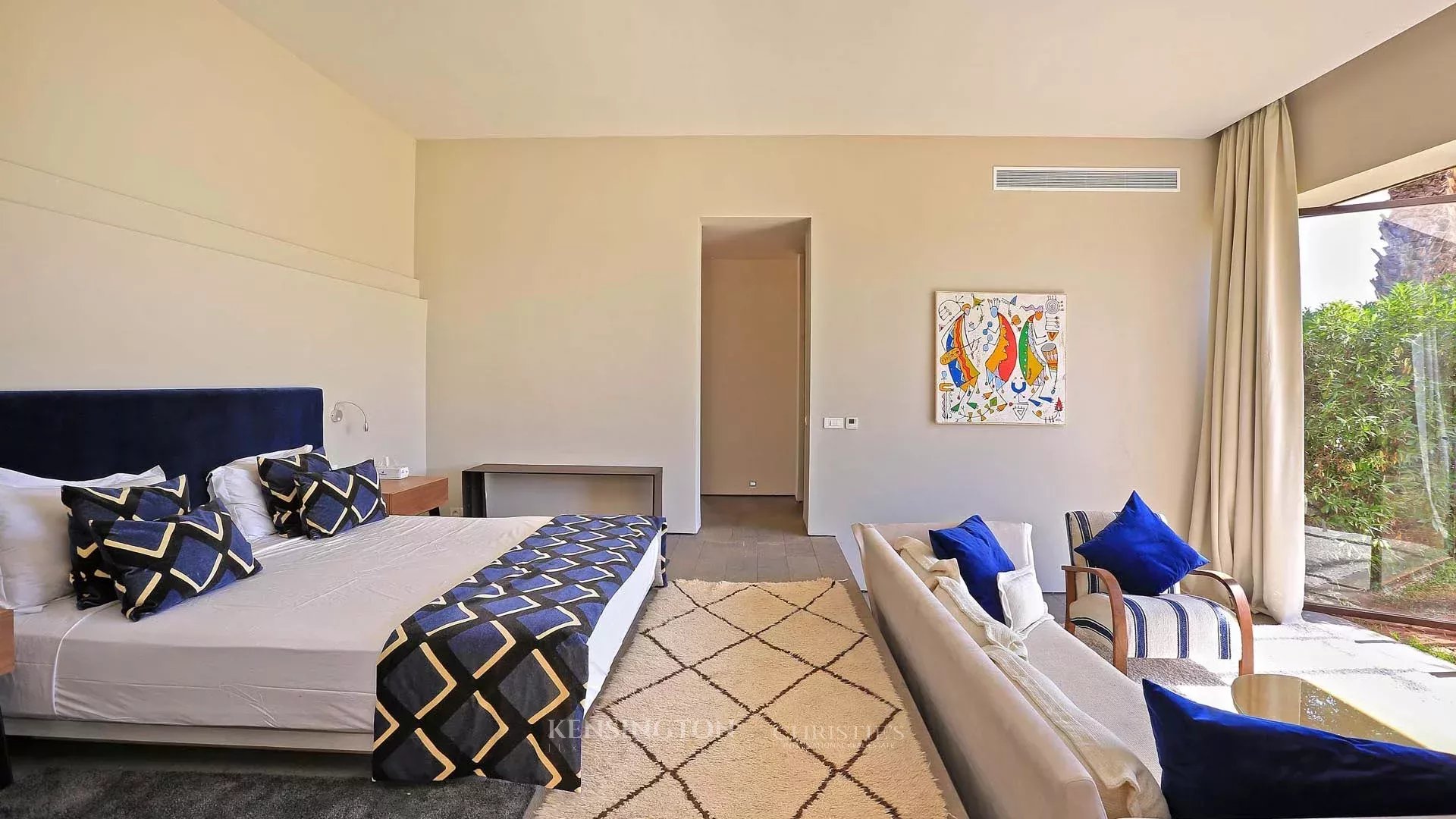 6 Bedroom Villa/Townhouse's Image 24