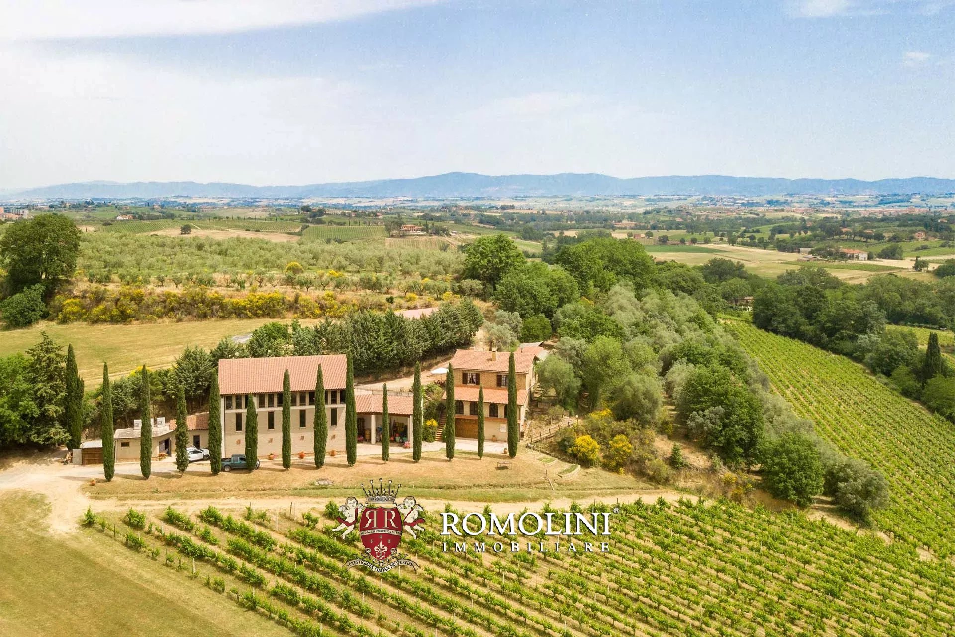 2 Bedroom Vineyard's Image 4