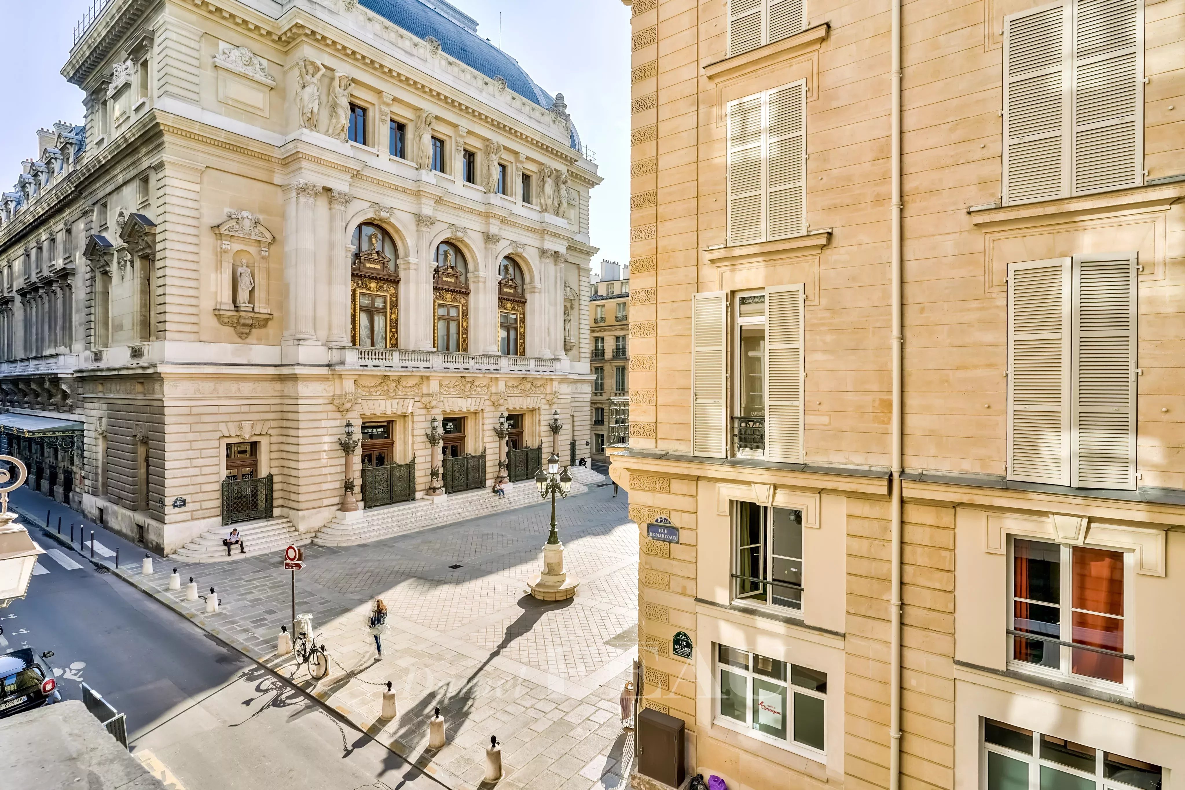 PARIS IIe - RUE DE MARIVAUX