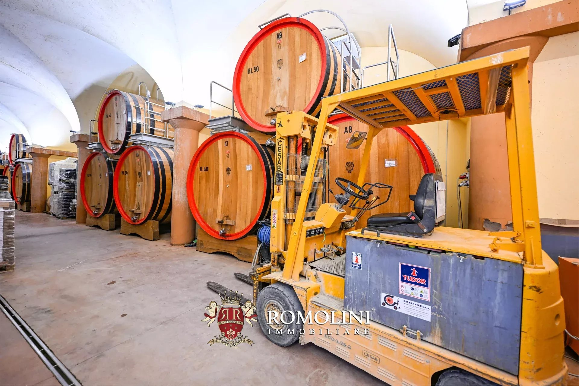 10 Bedroom Vineyard's Image 9