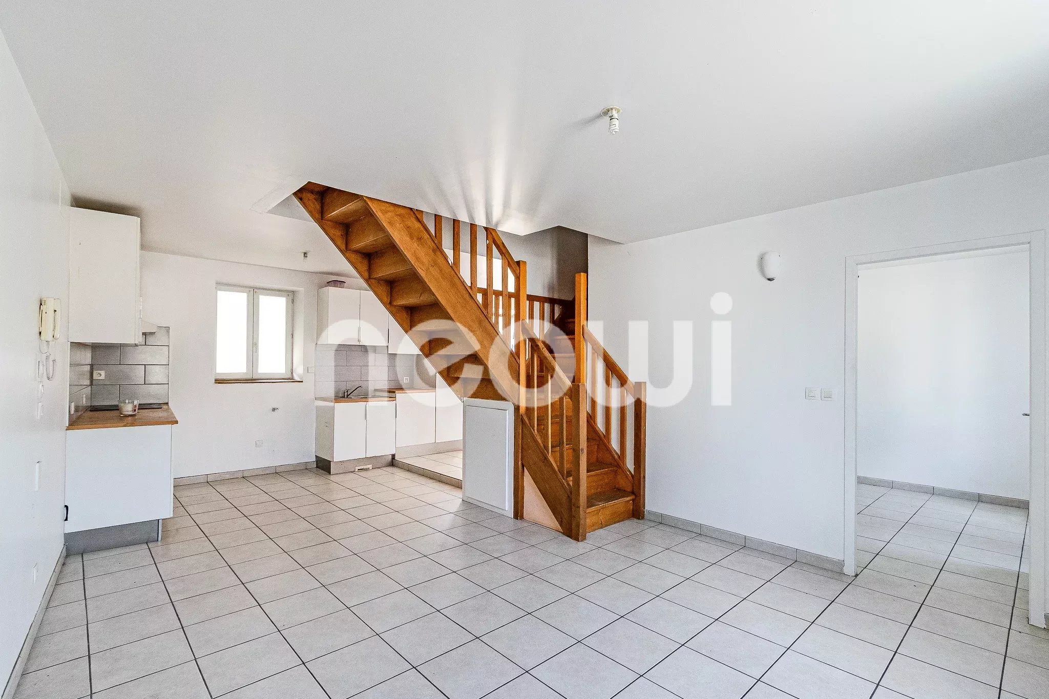 APPARTEMENT TYPE T4 EN DUPLEX AVEC JARDIN