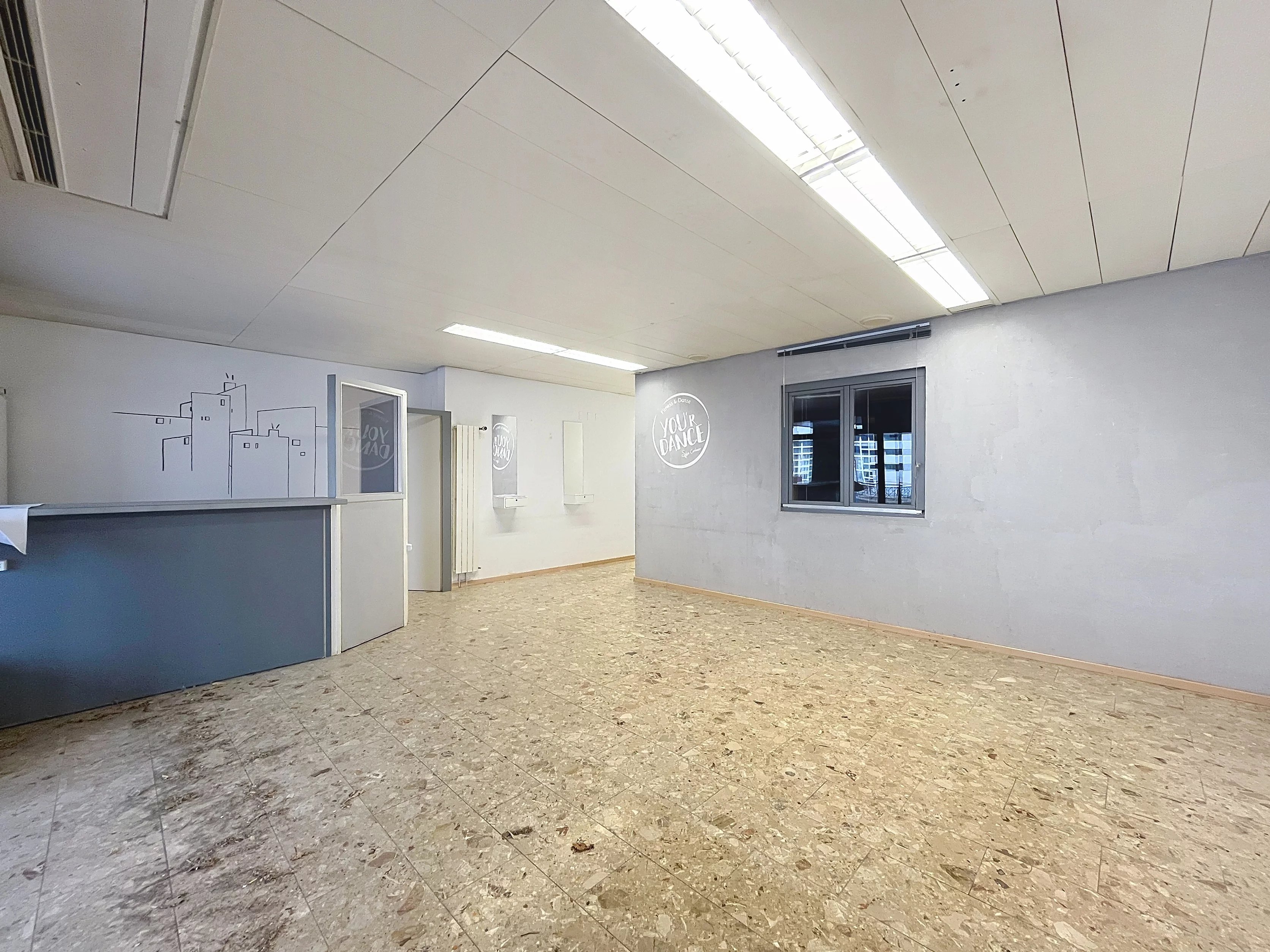 Spacieux local commercial au centre de Sierre - Photo 3