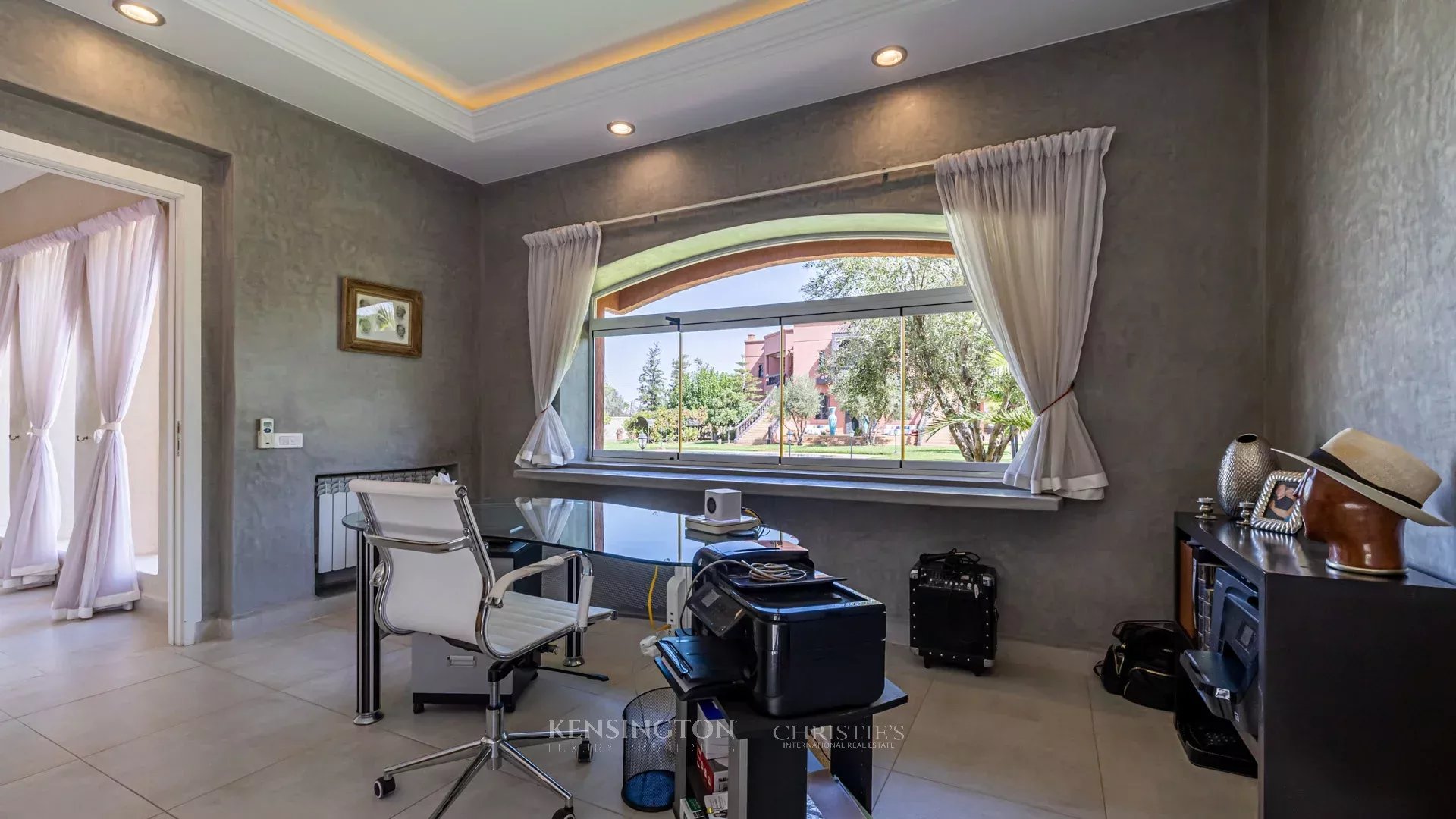 9 Bedroom Villa/Townhouse's Image 6
