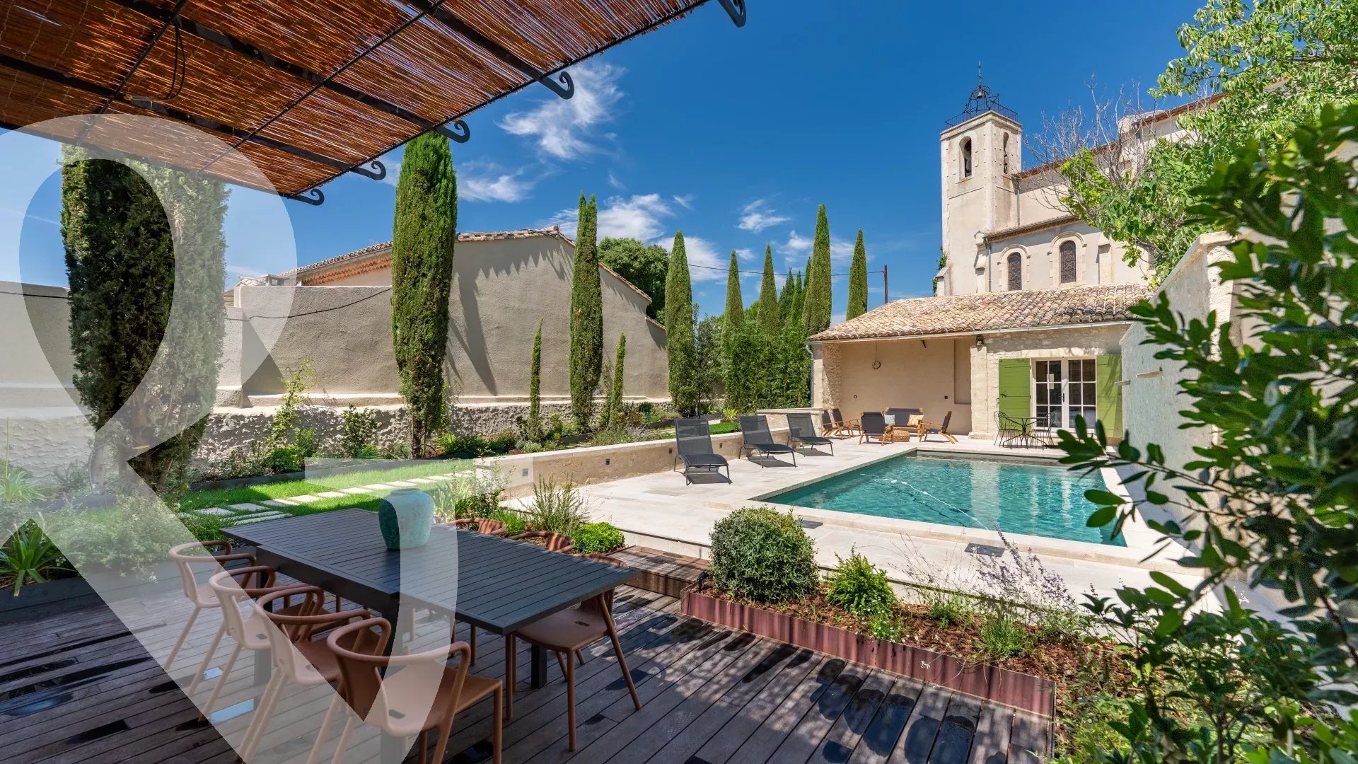 UN BIEN UNIQUE AVEC VUE SUR L'EGLISE