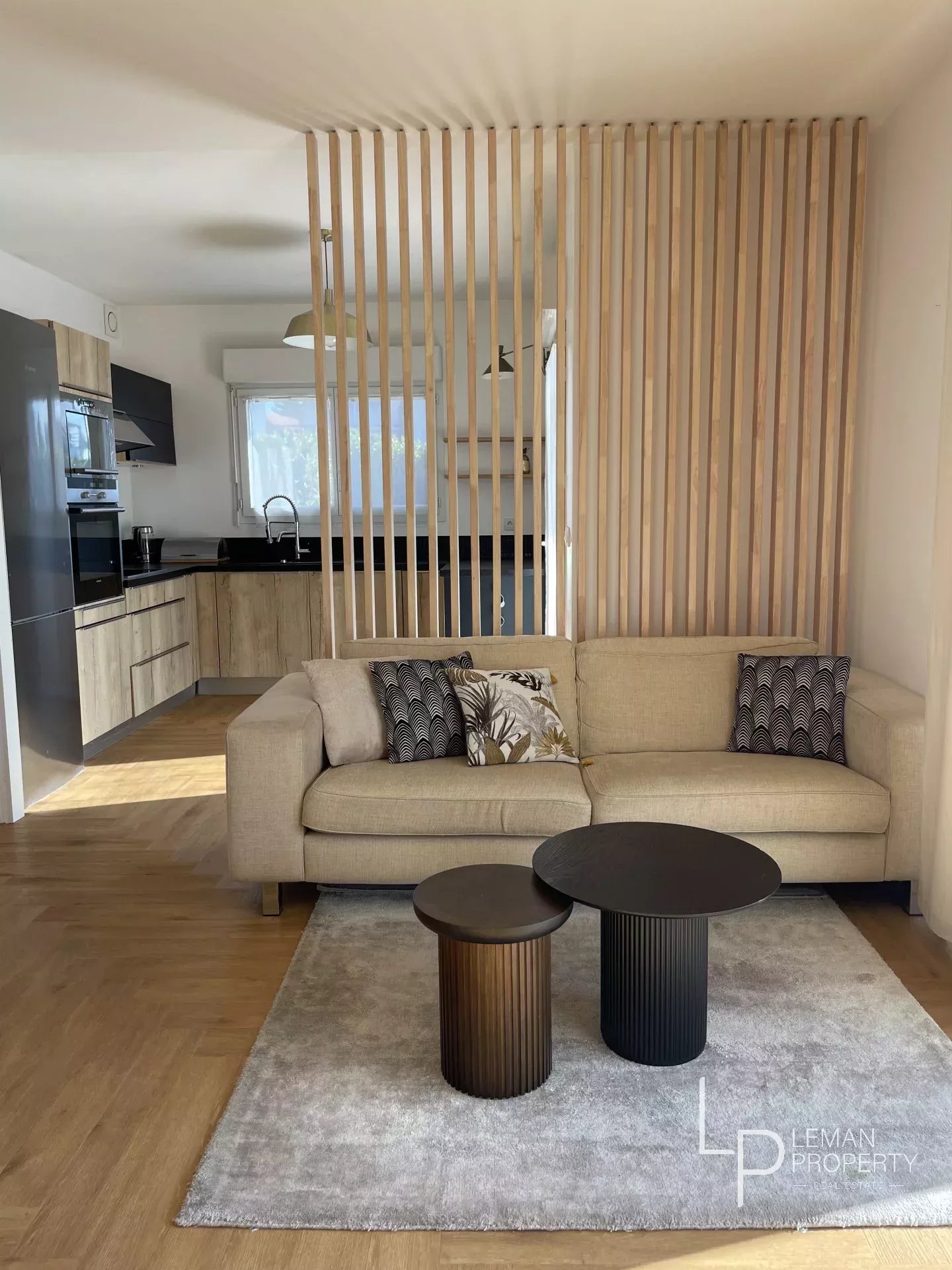  de  m2 comprenant  pièces