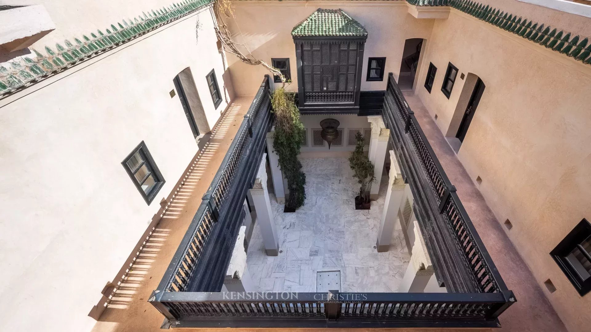 10 Bedroom Villa/Townhouse's Image 32