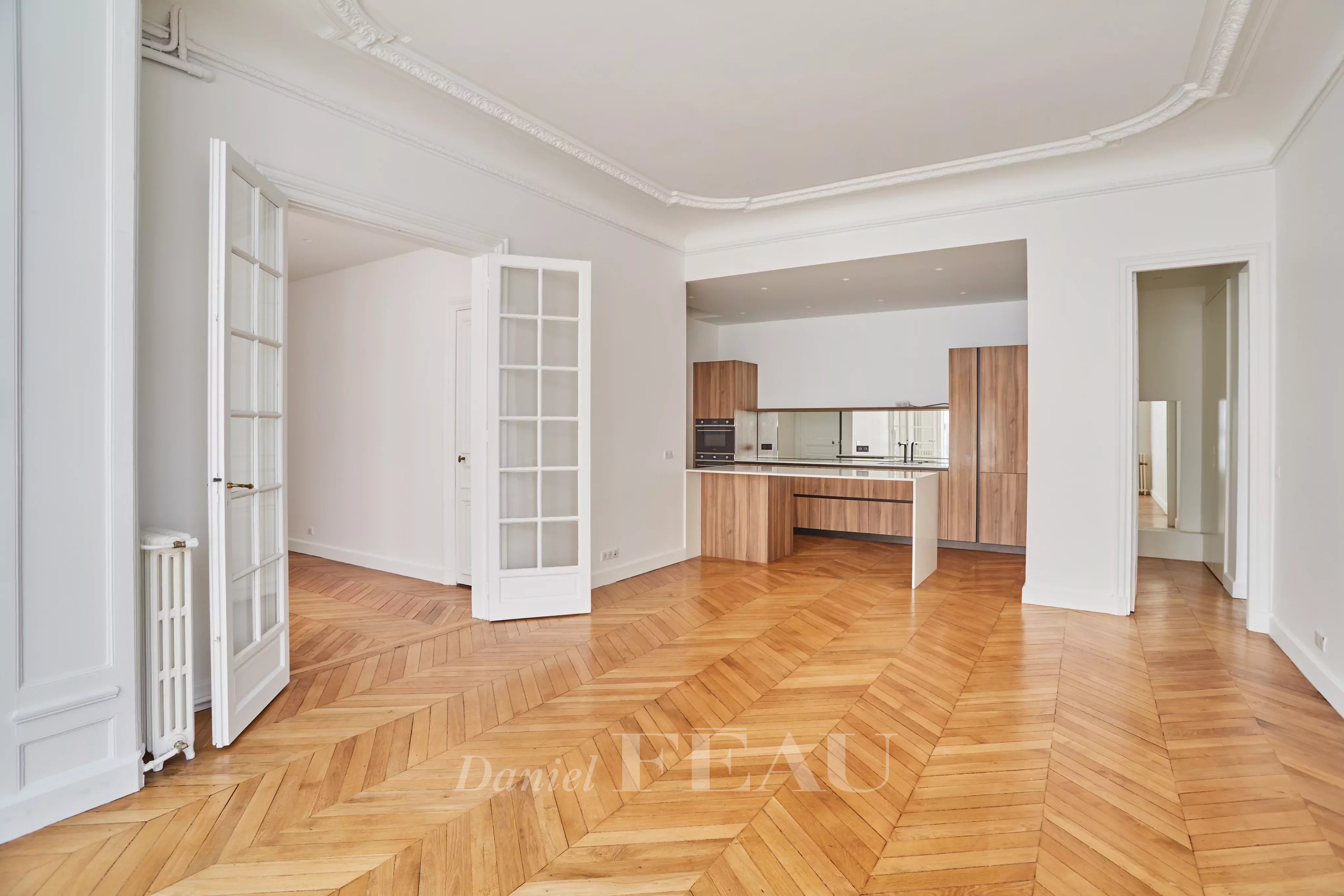 Sale Apartment Paris 17th