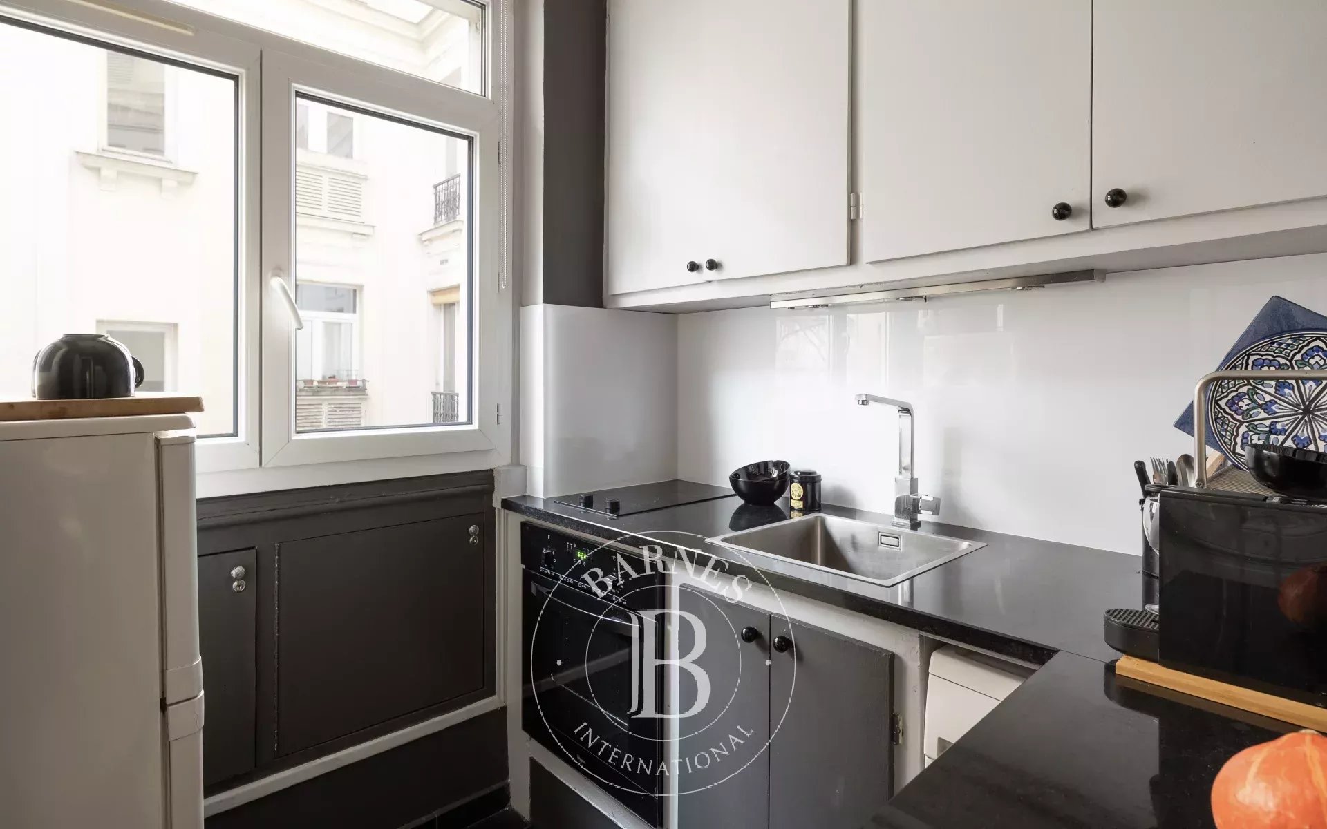 Daire Paris 18ème - picture 12