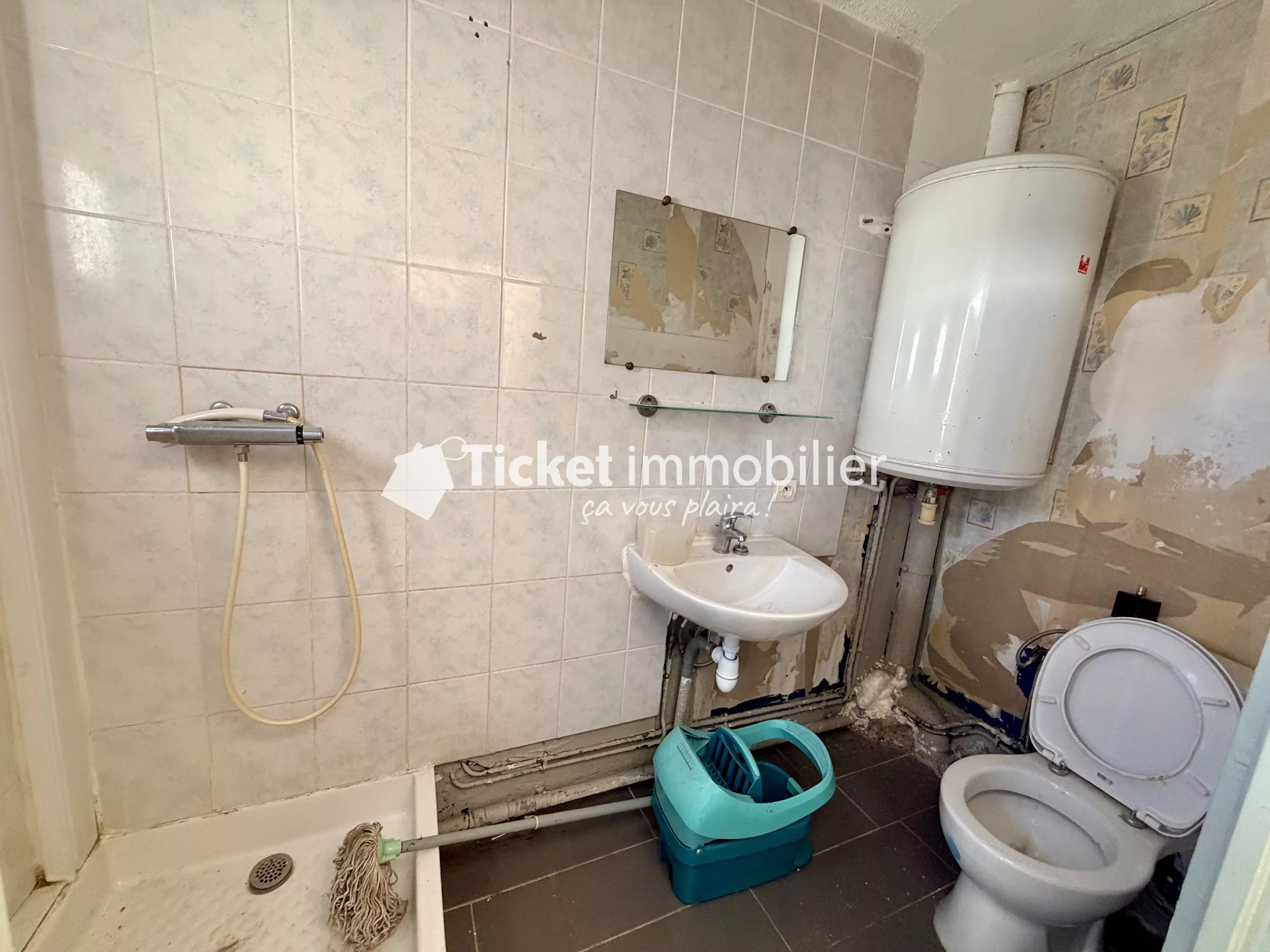 T3 à rénover – Centre-ville de Castres – 59 900 € — photo 10