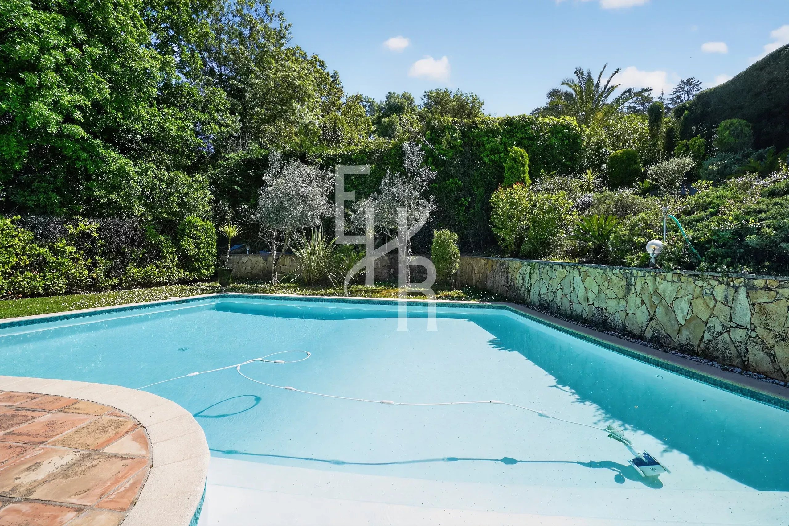 Art de vivre d’exception dans un domaine prestigieux à Mougins
