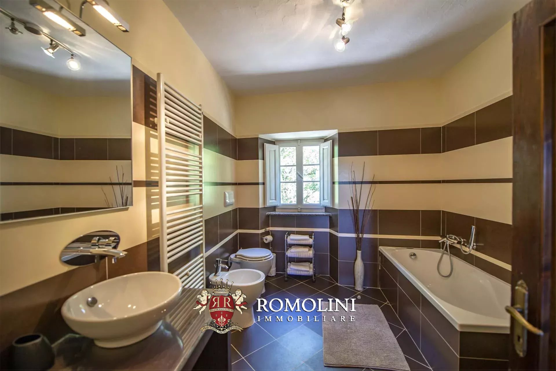 10 Bedroom Villa/Townhouse's Image 67
