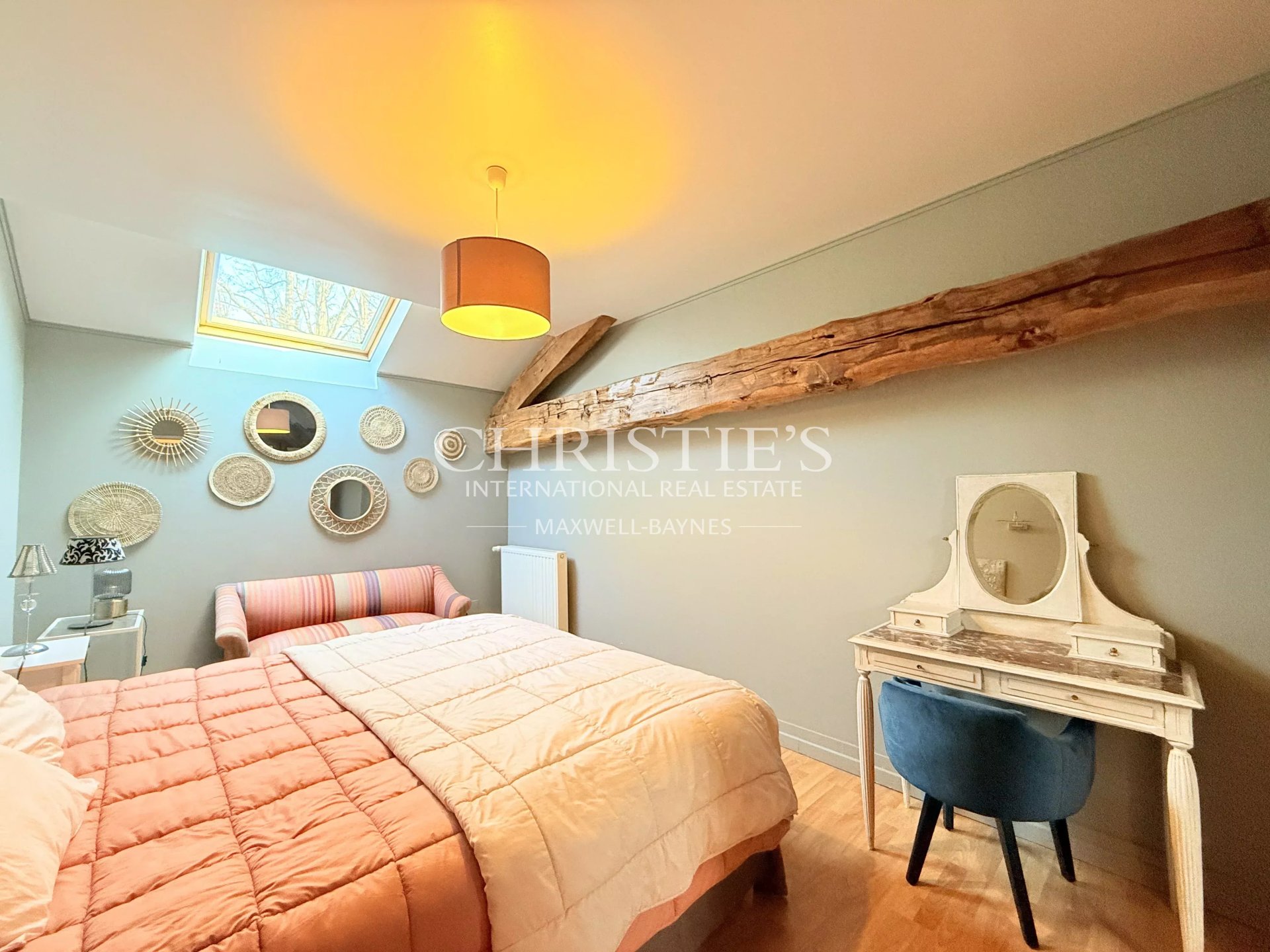 9 Bedroom Villa/Townhouse's Image 24