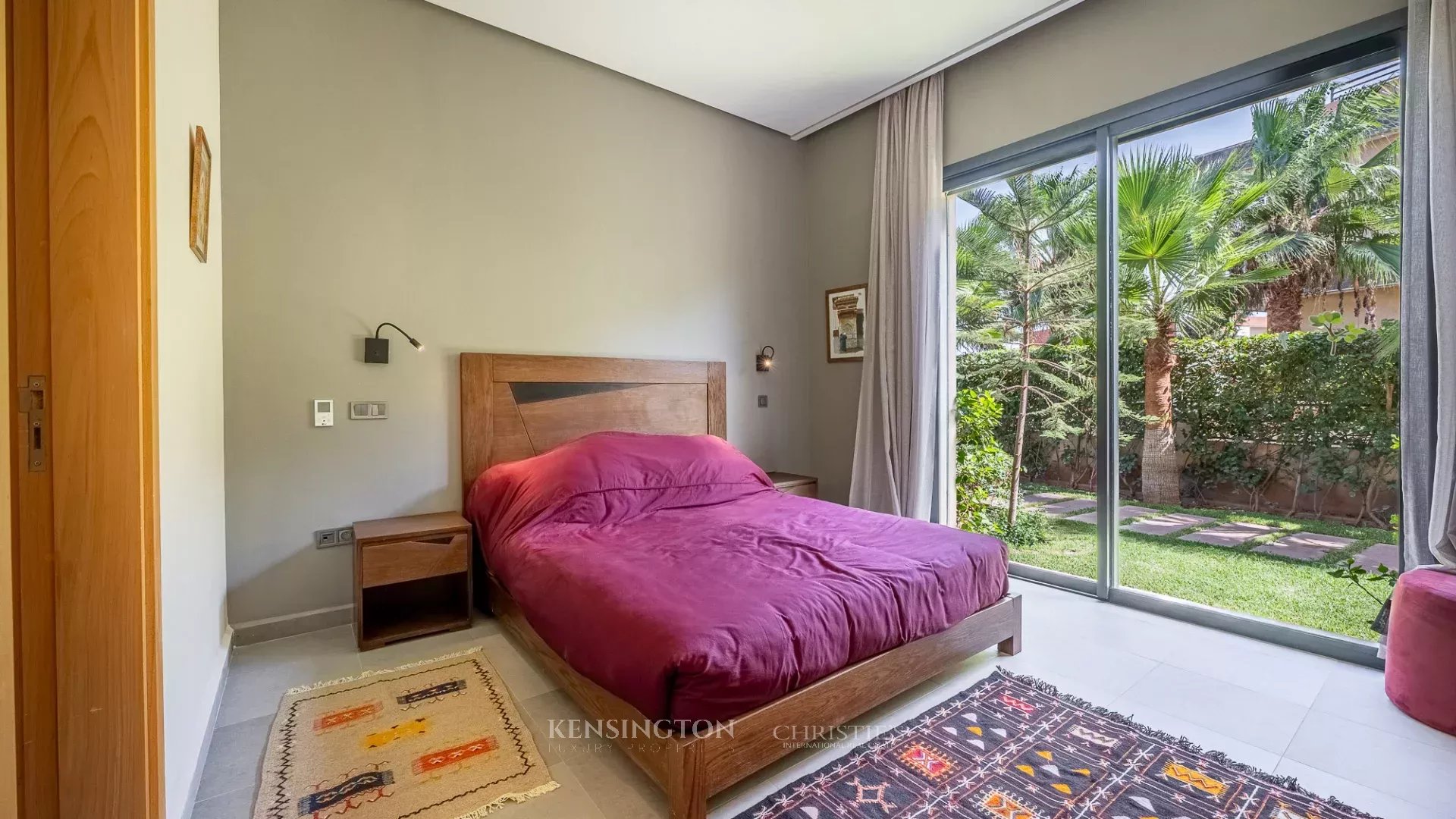 6 Bedroom Villa/Townhouse's Image 9