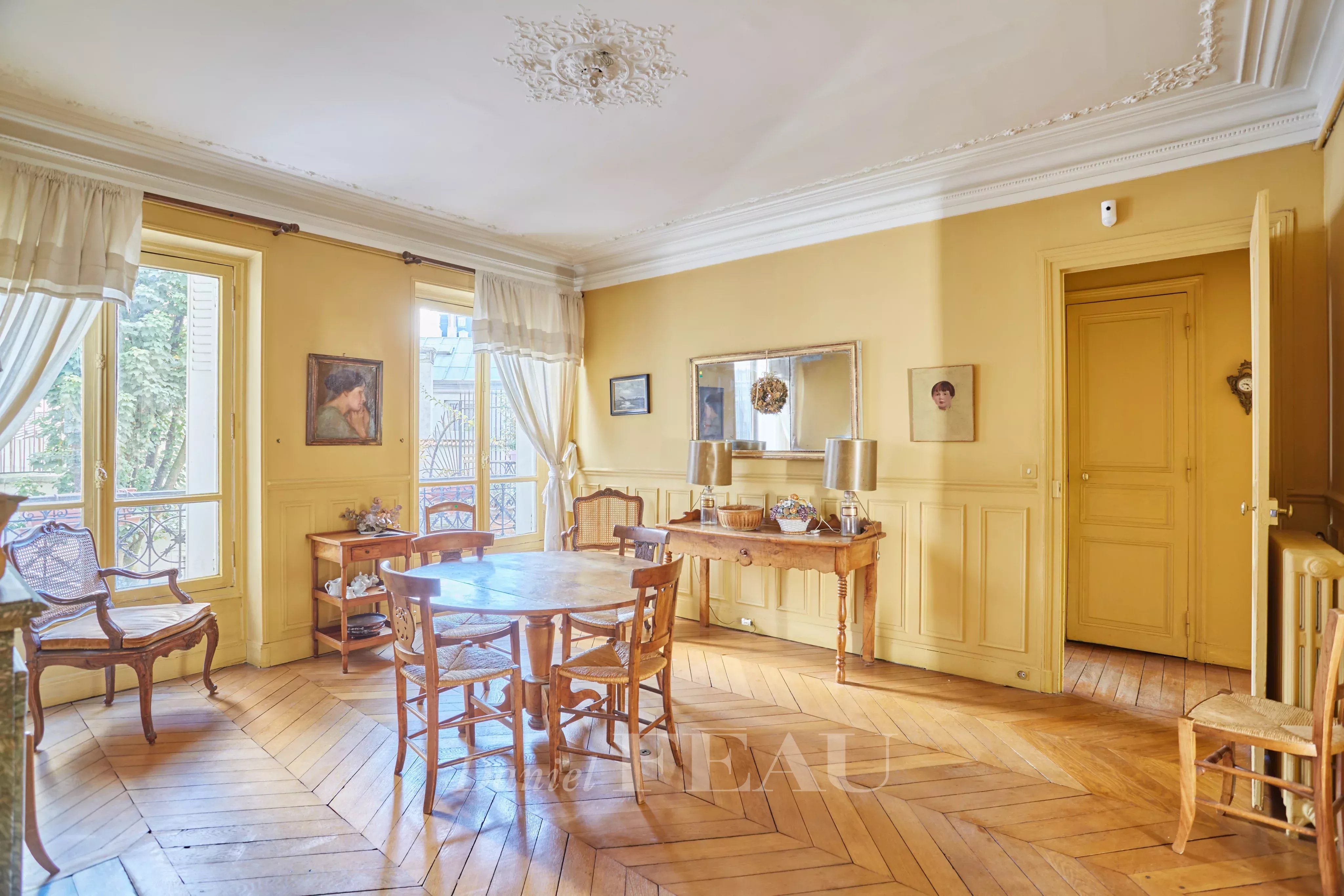 Sale Apartment Paris 16th