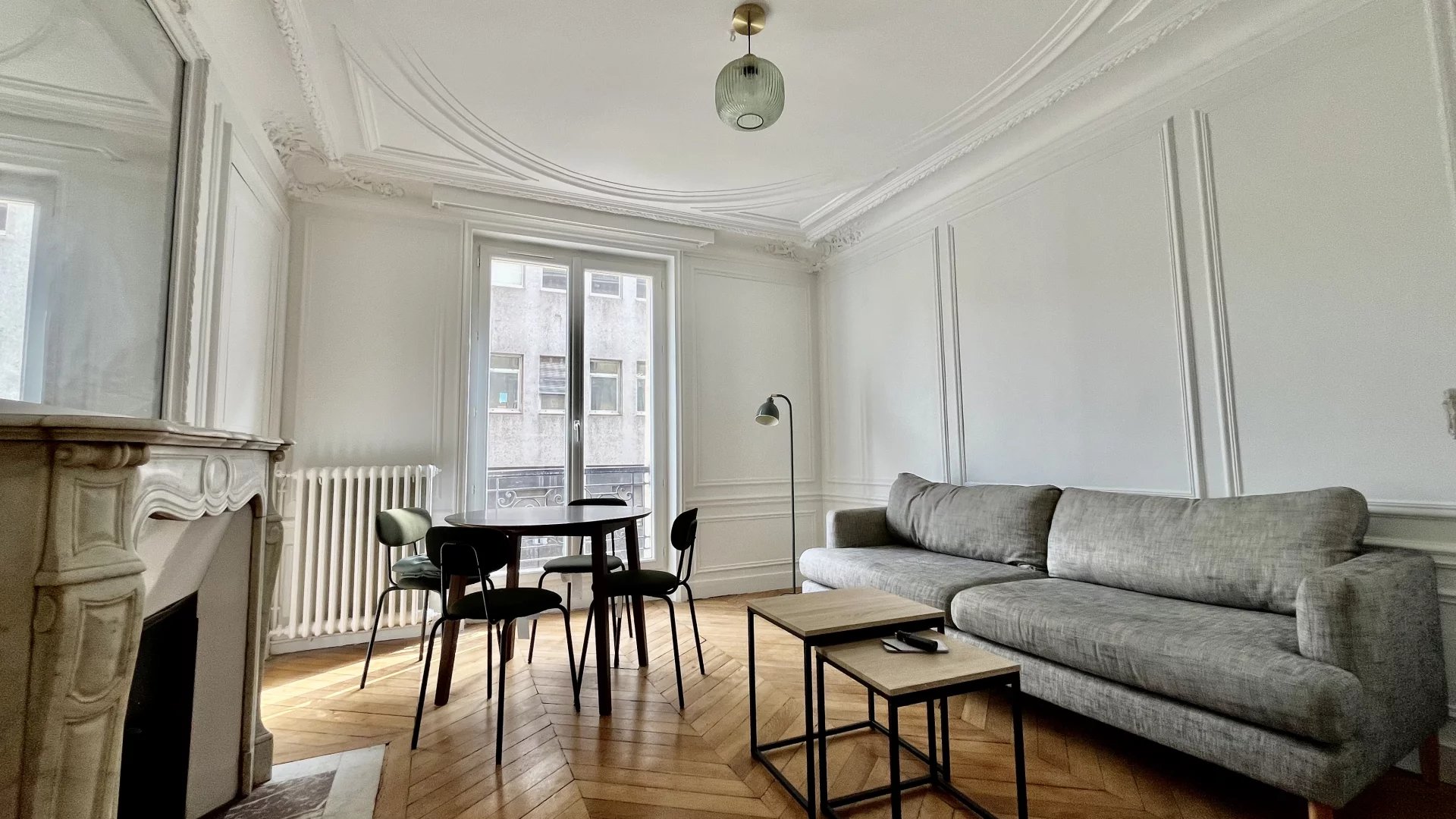 Agence immobilière de Un Appartement À Paris