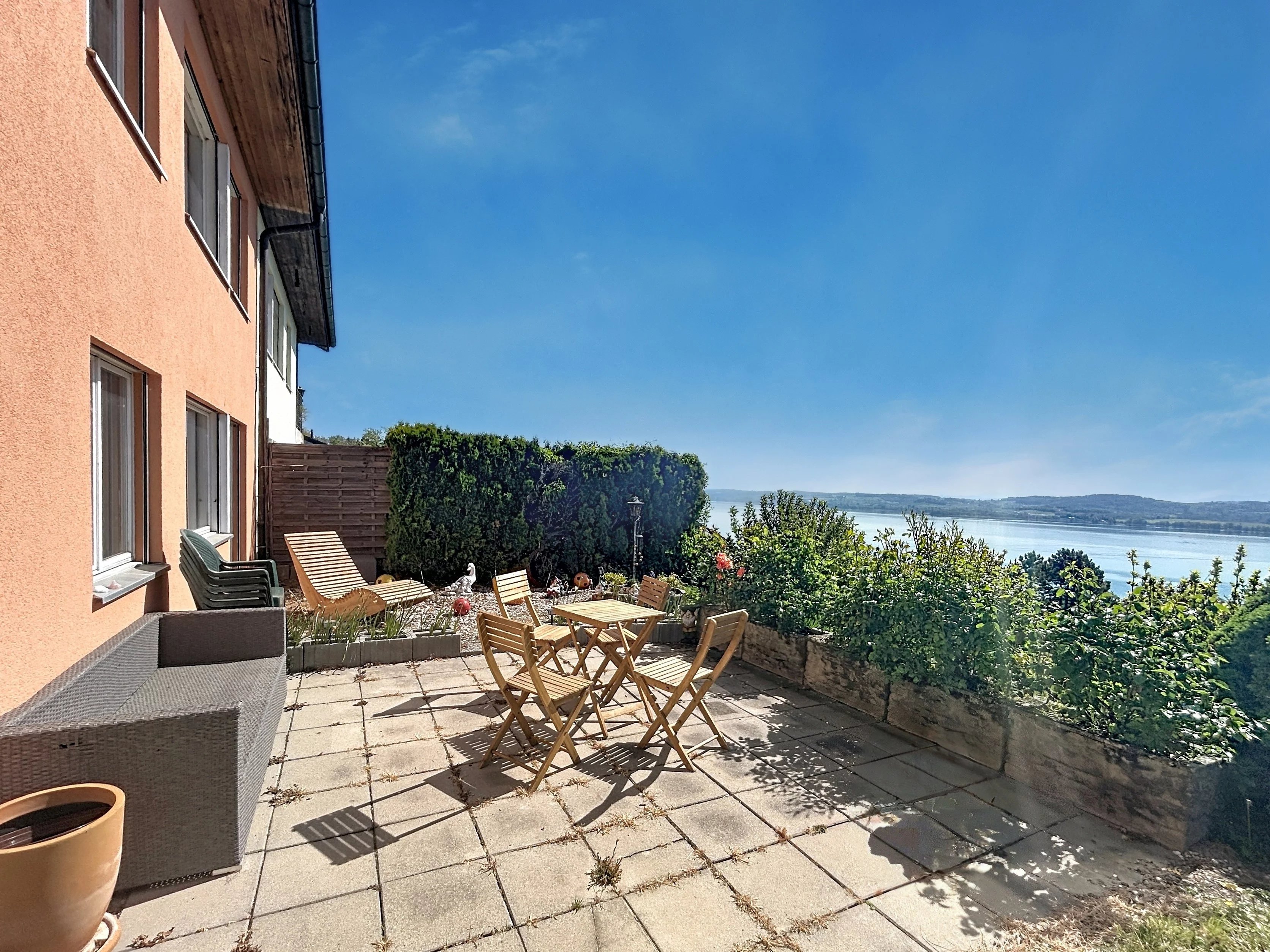Villa avec vue imprenable sur le lac de Morat