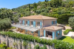 Family Villa with Panoramic Views in a Residential Estate — photo 1 of 7