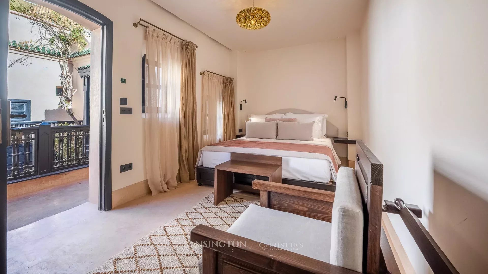10 Bedroom Villa/Townhouse's Image 15