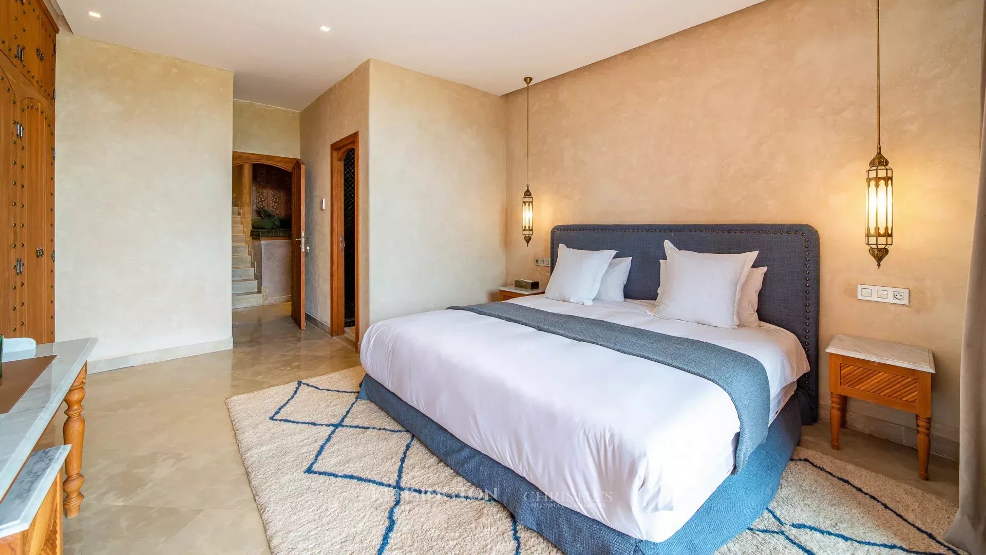 5 Bedroom Villa/Townhouse's Image 20