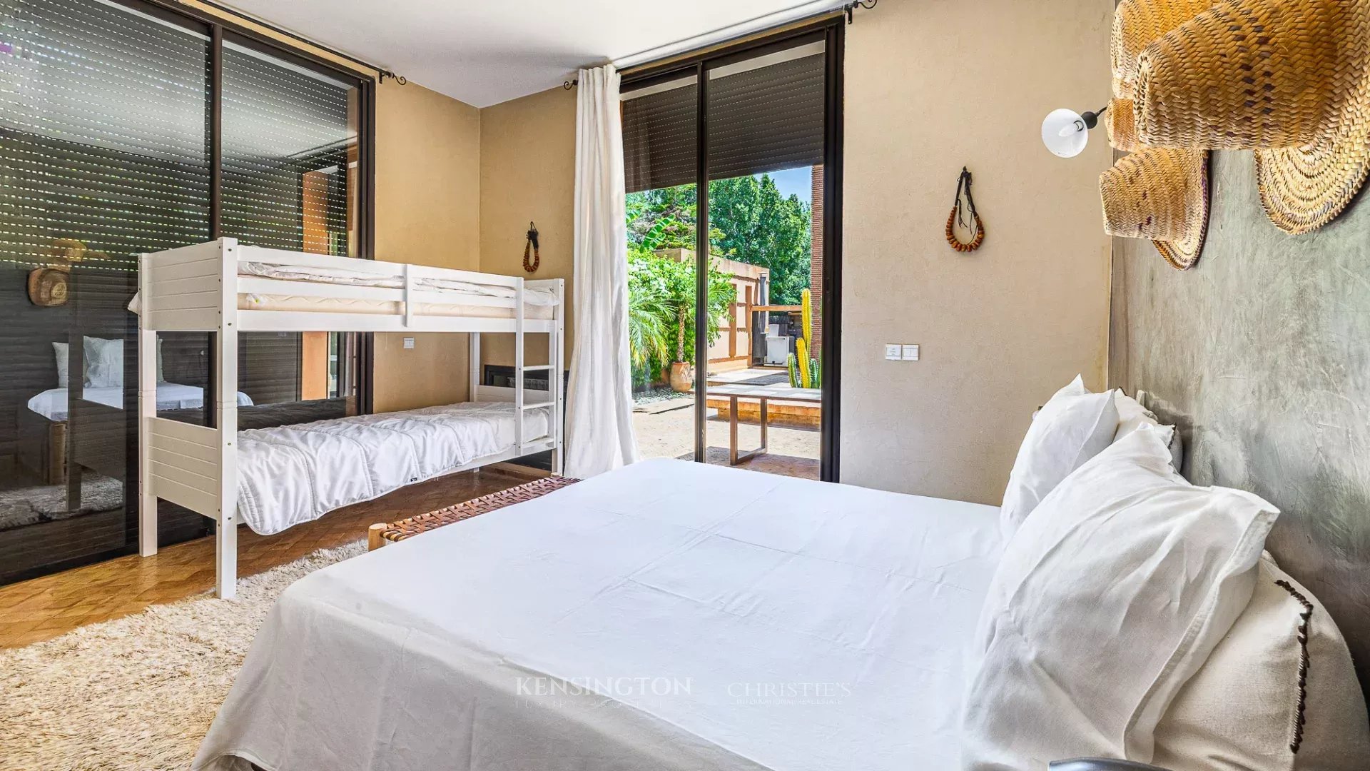 6 Bedroom Villa/Townhouse's Image 14