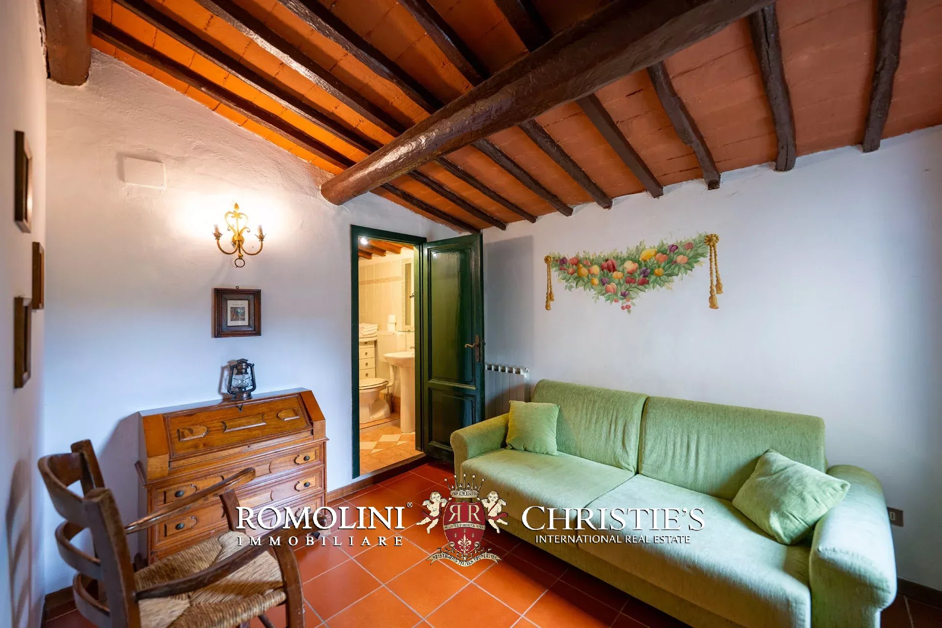 13 Bedroom Villa/Townhouse's Image 28