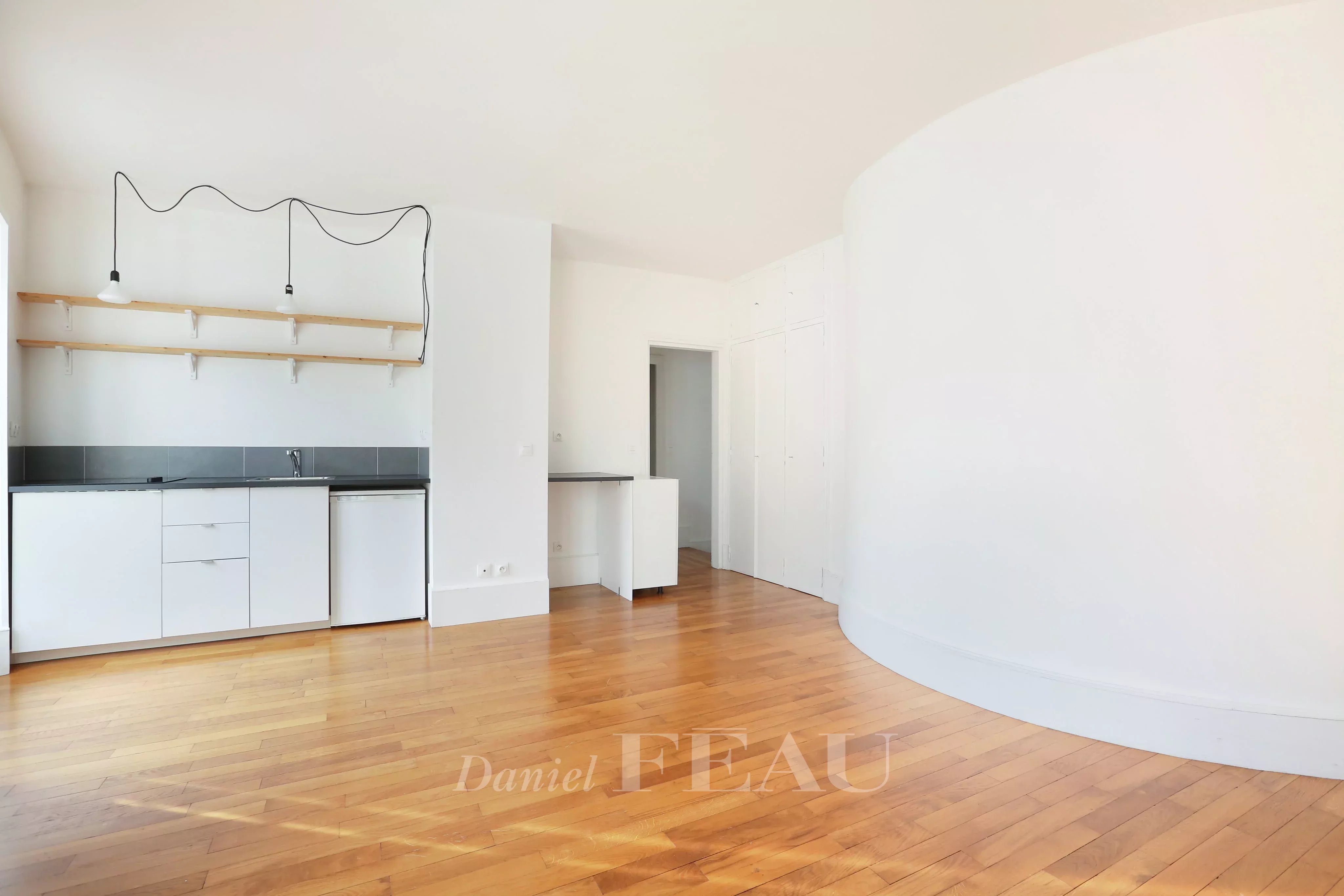 Rental Apartment Paris 18th