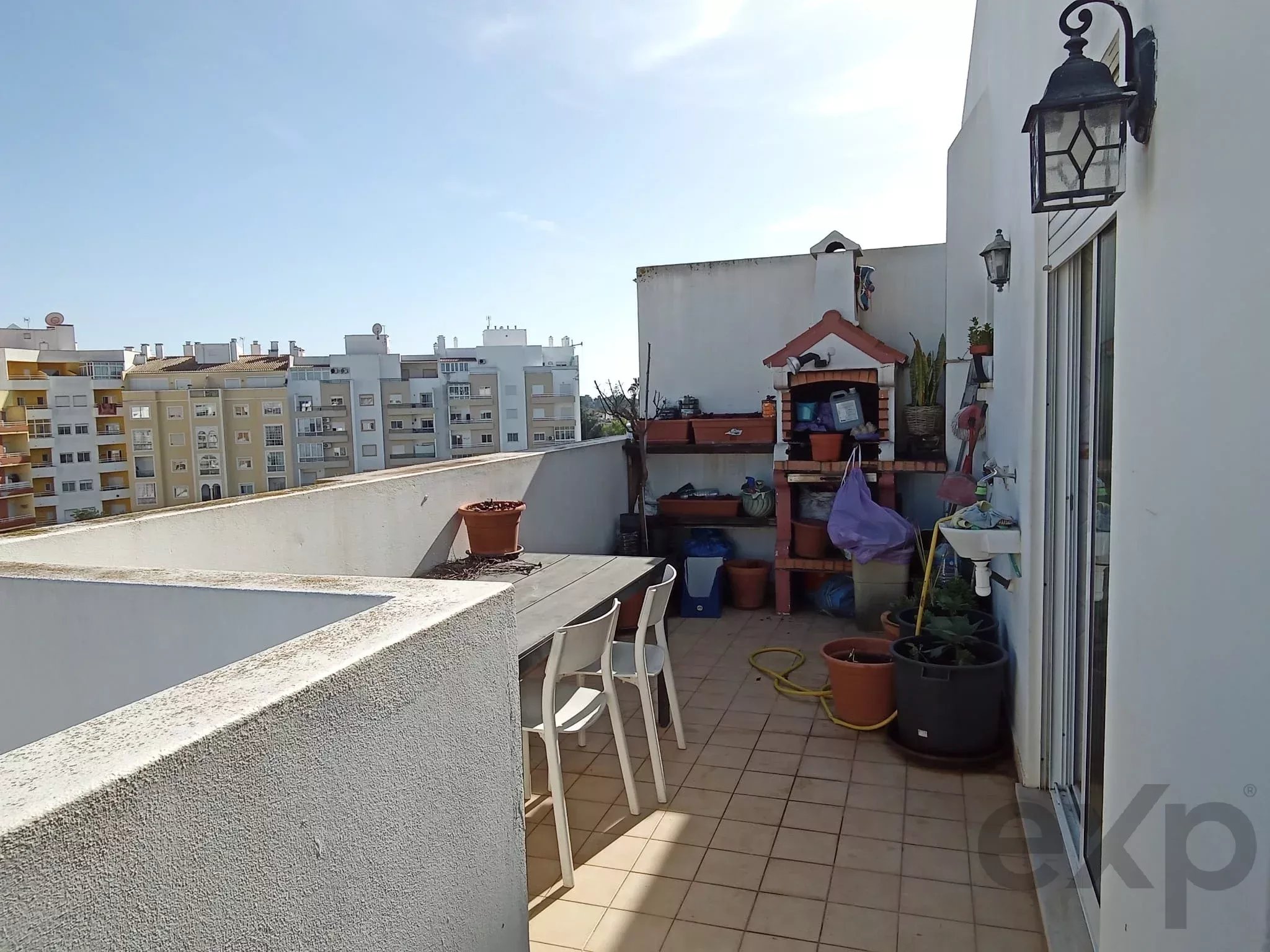 Converted T2 last floor apartment – Alvor, Portimão 8500-451 image 23