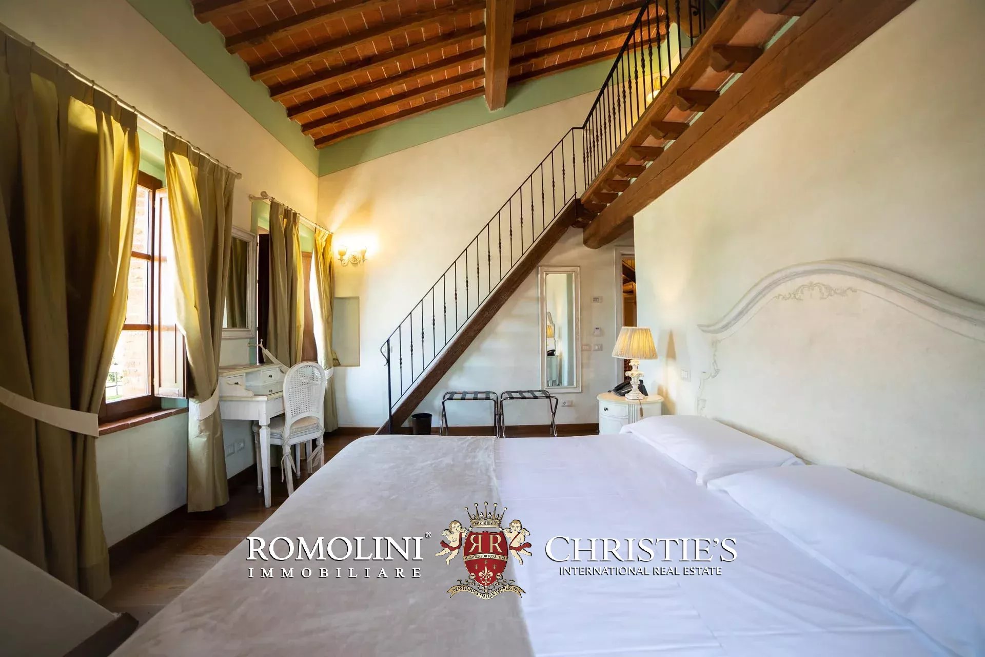 14 Bedroom Villa/Townhouse's Image 71