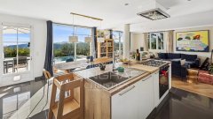 Lovely house in an elevated position with panoramic views — photo 2 of 7