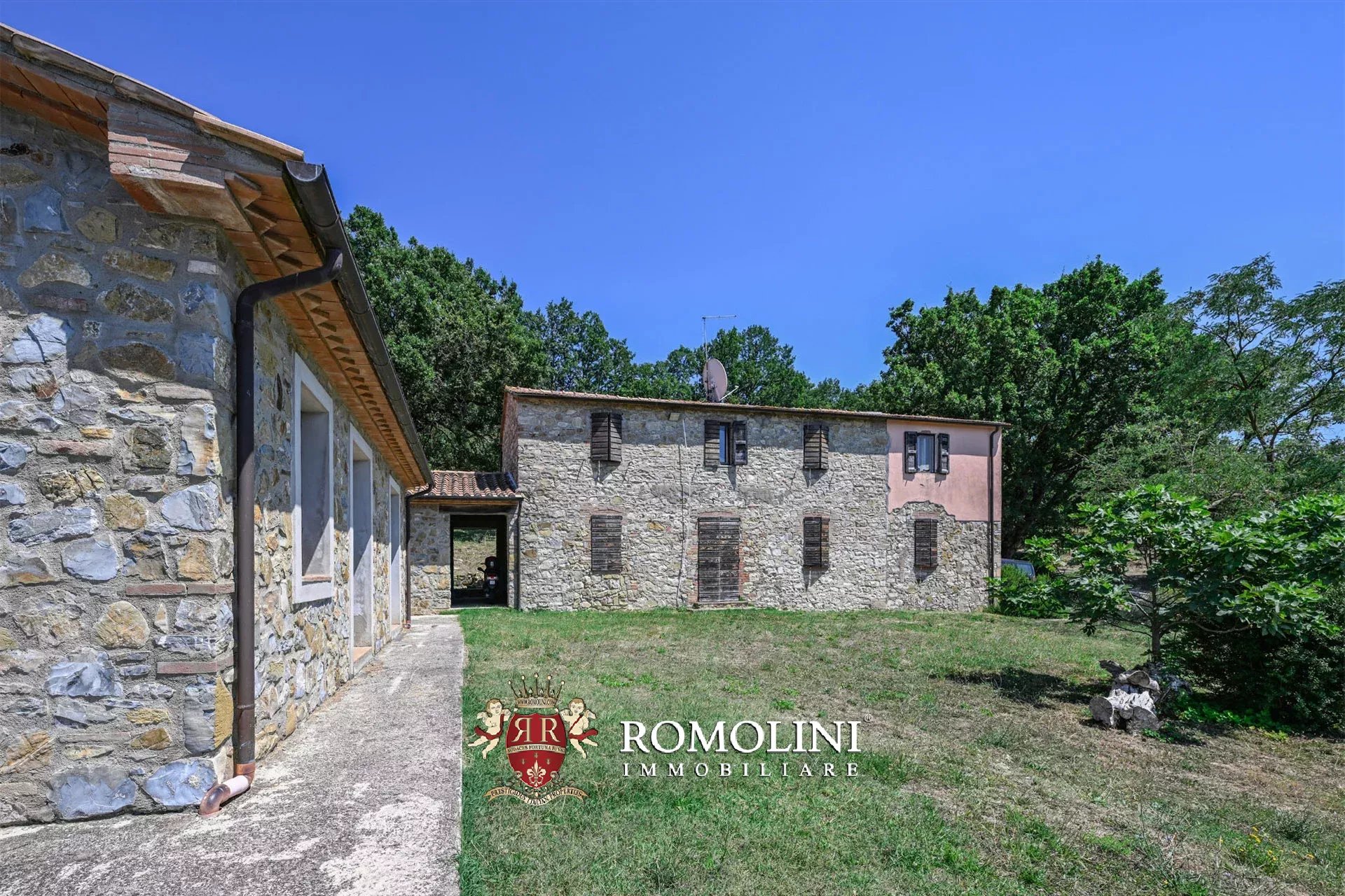 6 Bedroom Vineyard's Image 22