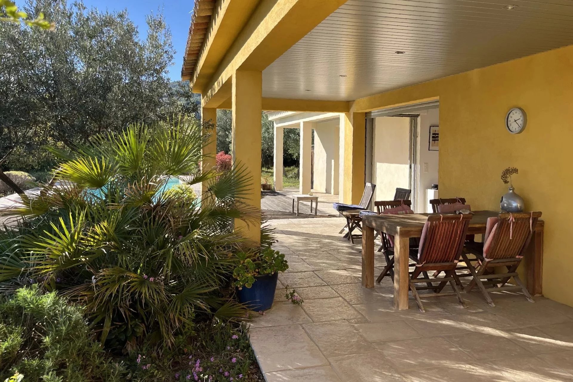 Single-storey villa on top location - SEILLANS