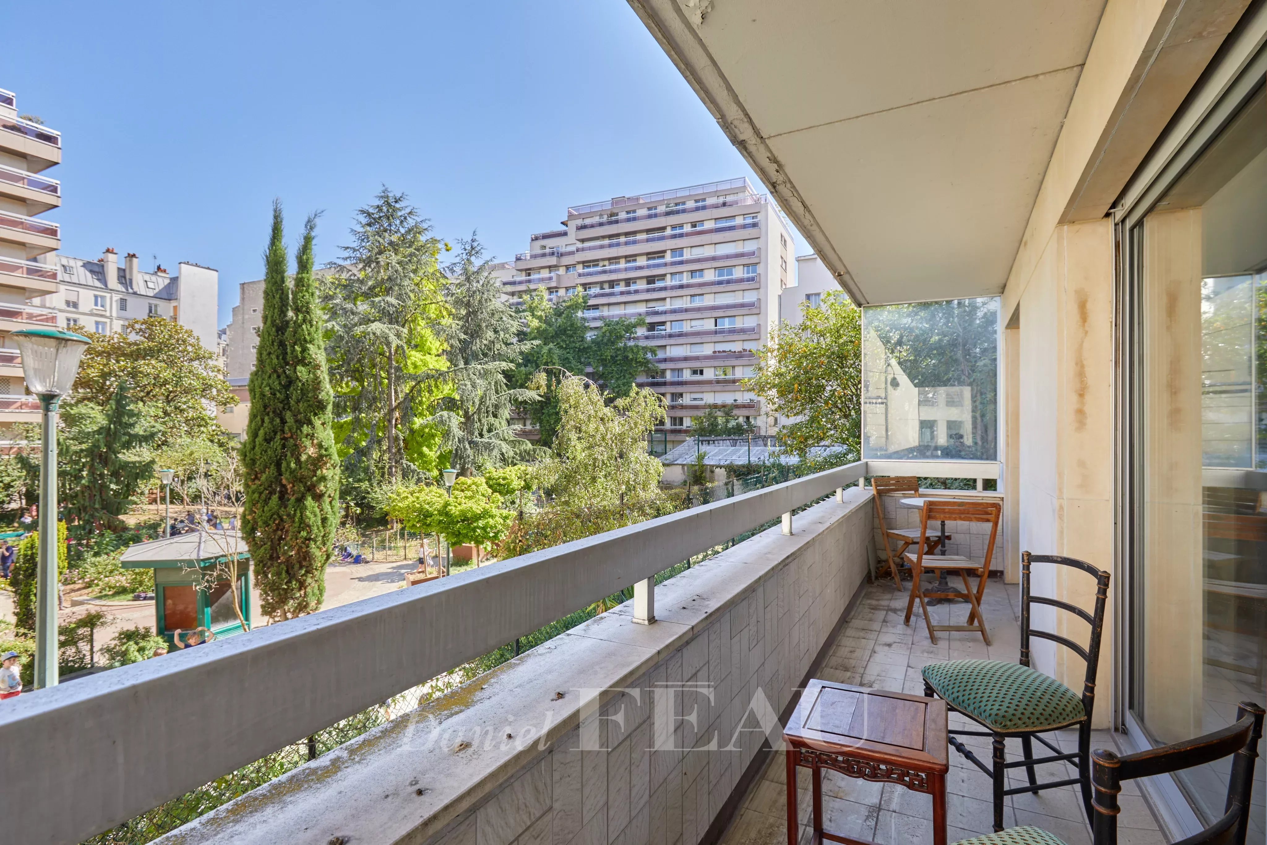 Sale Apartment Paris 17th