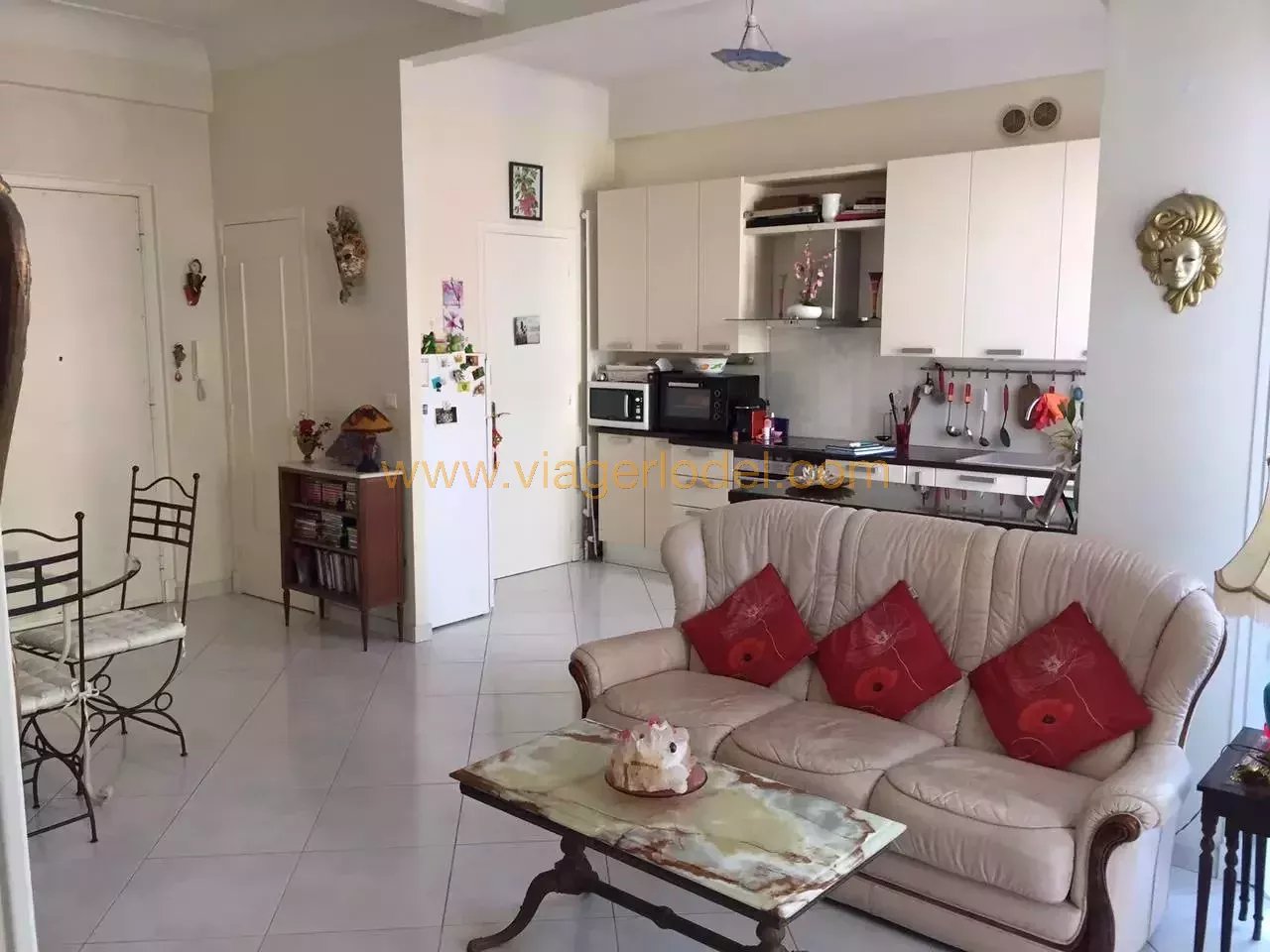 Ref.: 9777 - LIFE ANNUITY - NICE (06) - Occupied 2-room apartment