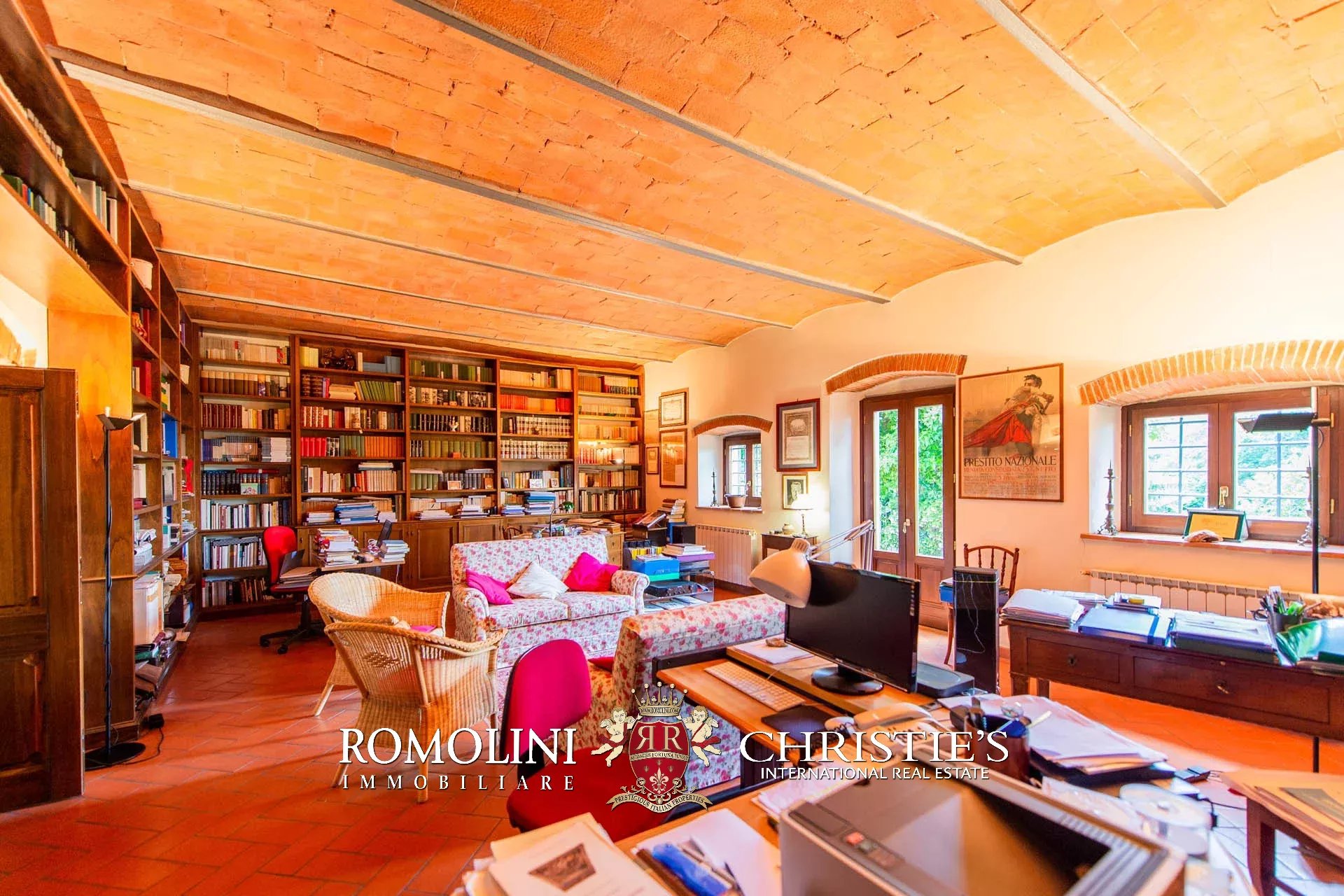 6 Bedroom Villa/Townhouse's Image 26